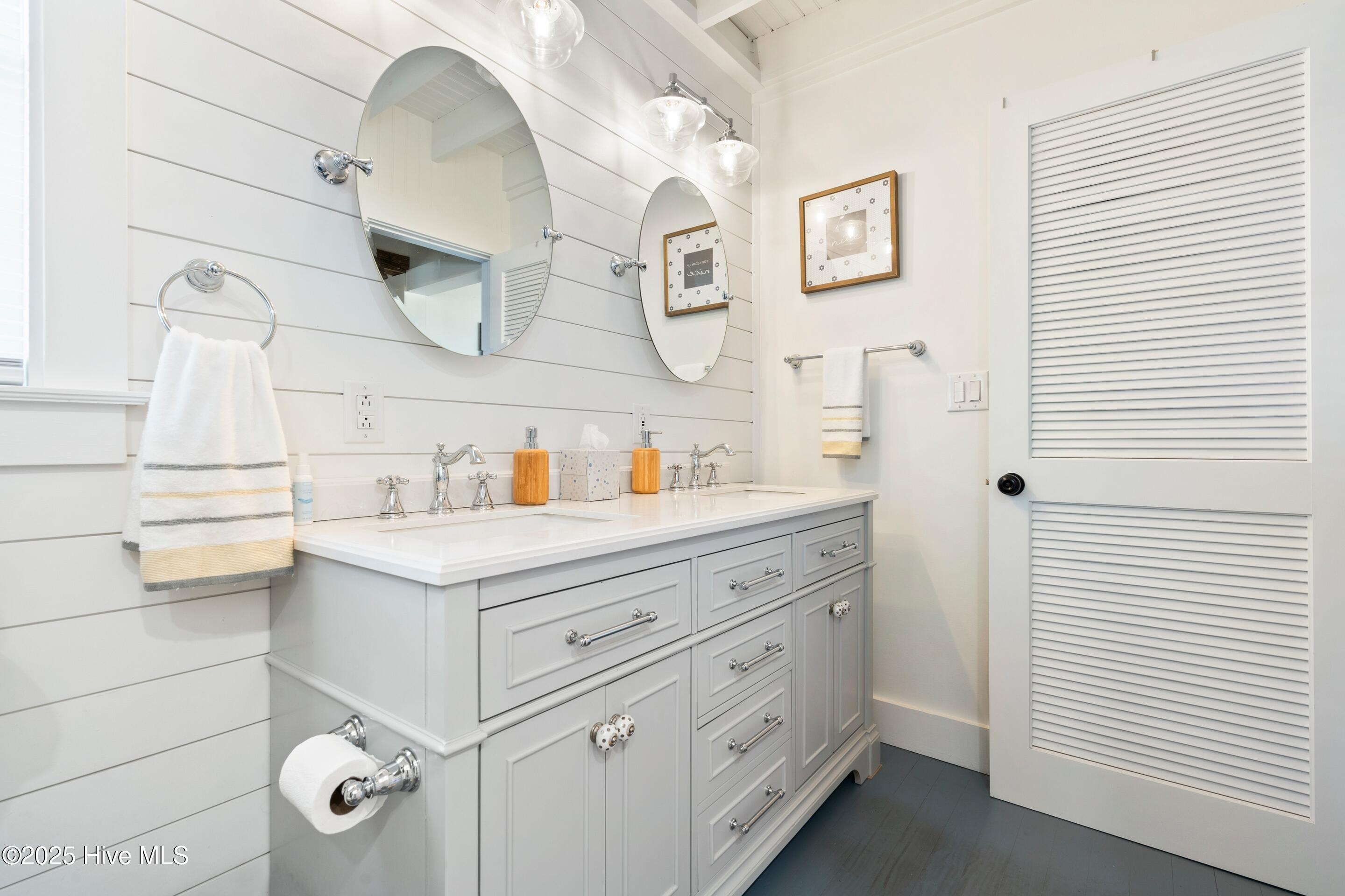 100538504 | Photo 30