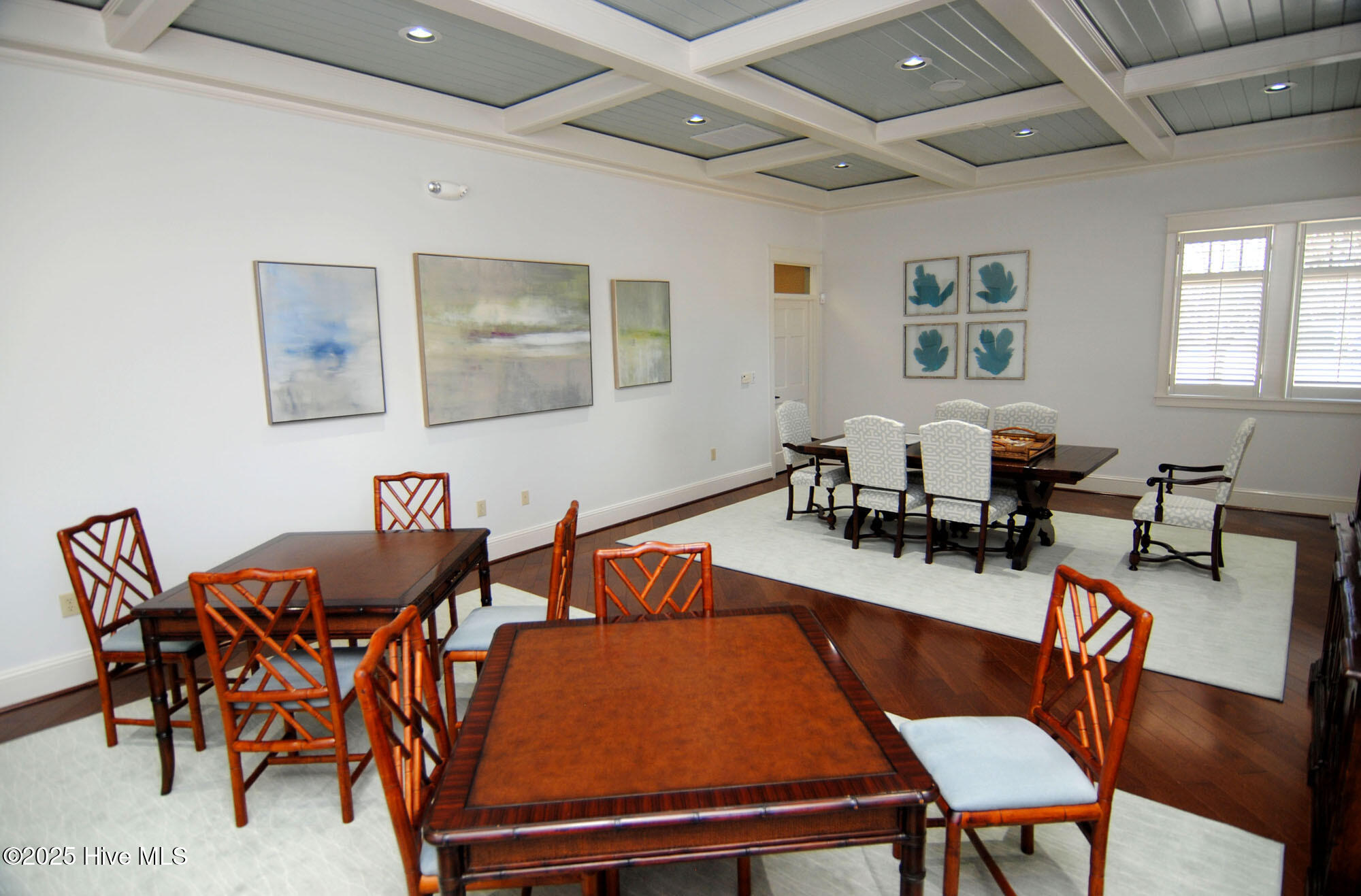 100536723 | Photo 53