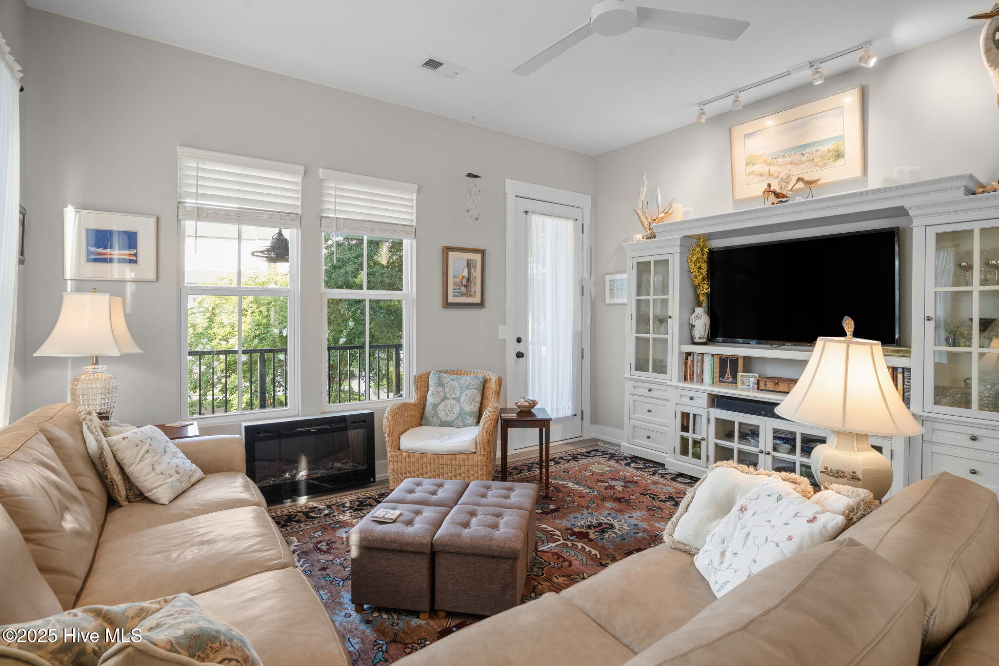 624 N 6th Street, Wilmington, NC 28401 – photo 14: Living