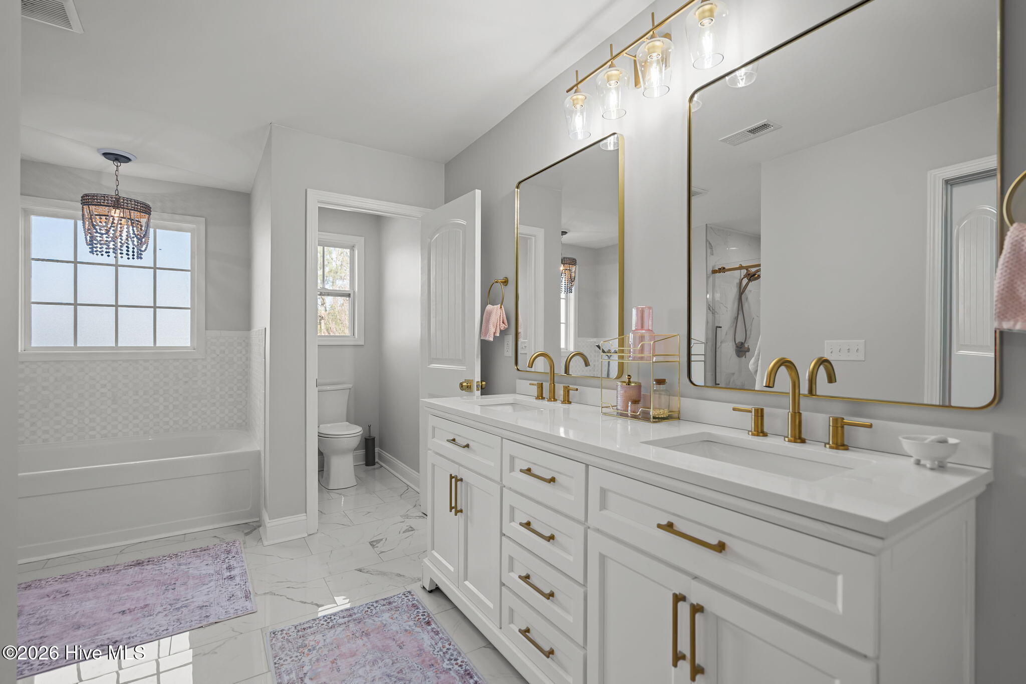 100551440 | Photo 28