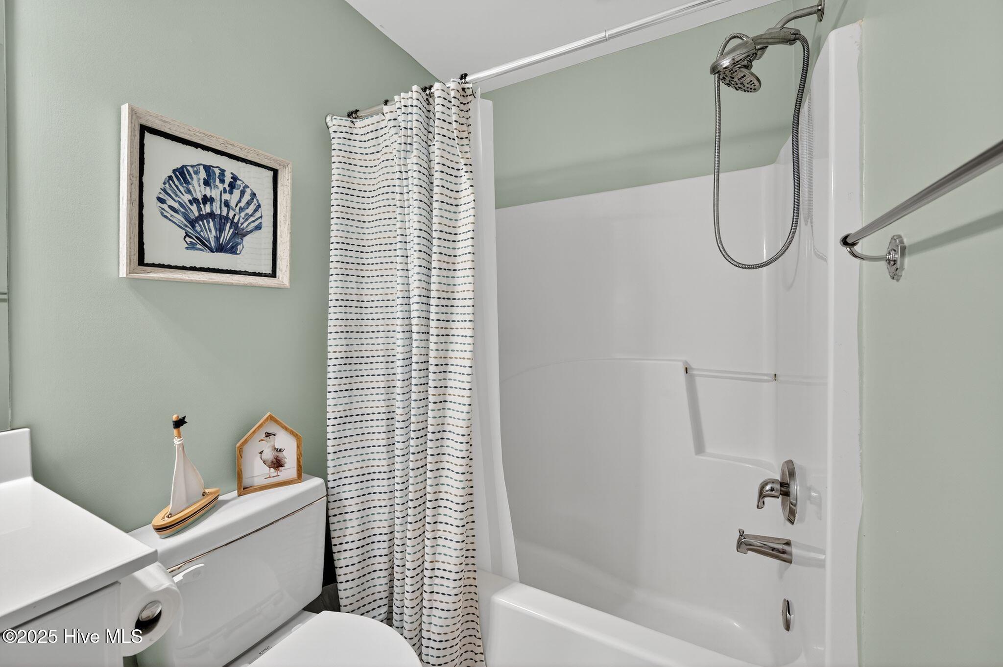 100527210 | Photo 20