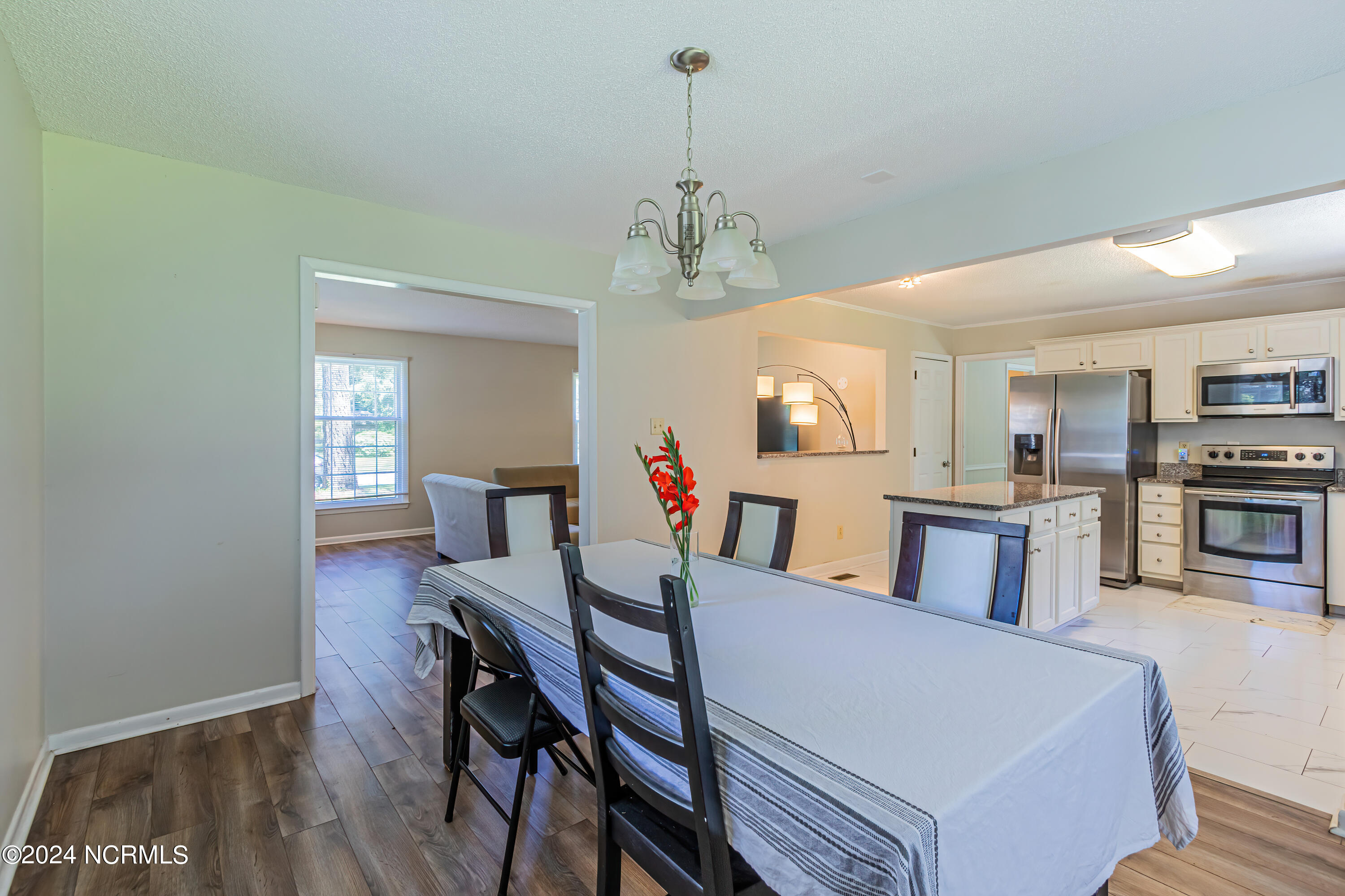 100448019 | Photo 14