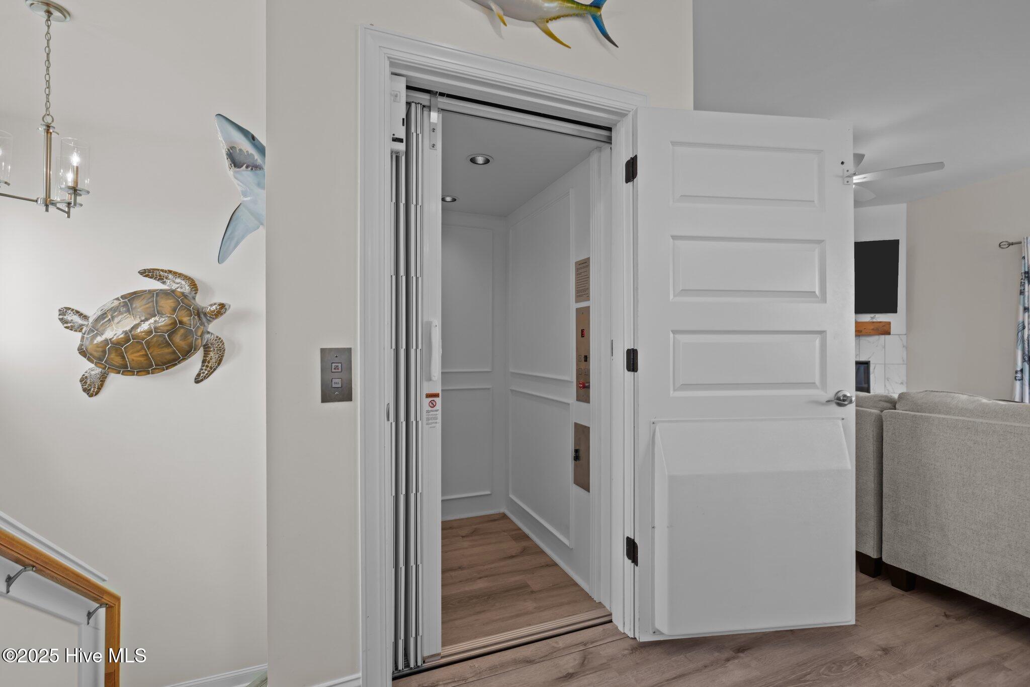 100509194 | Photo 53