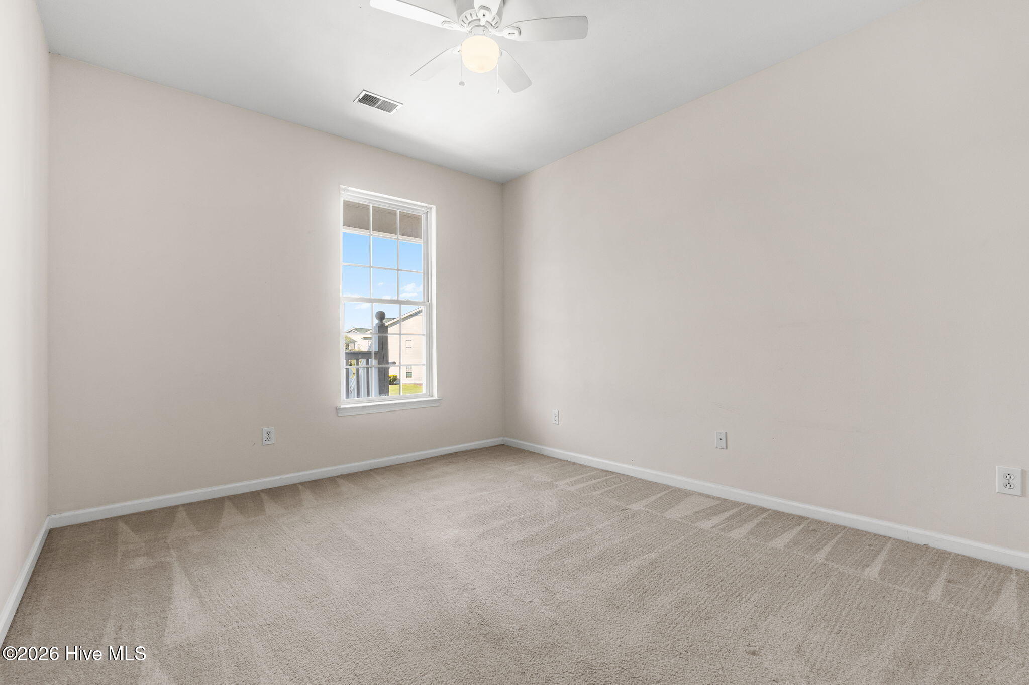 100569221 | Photo 27