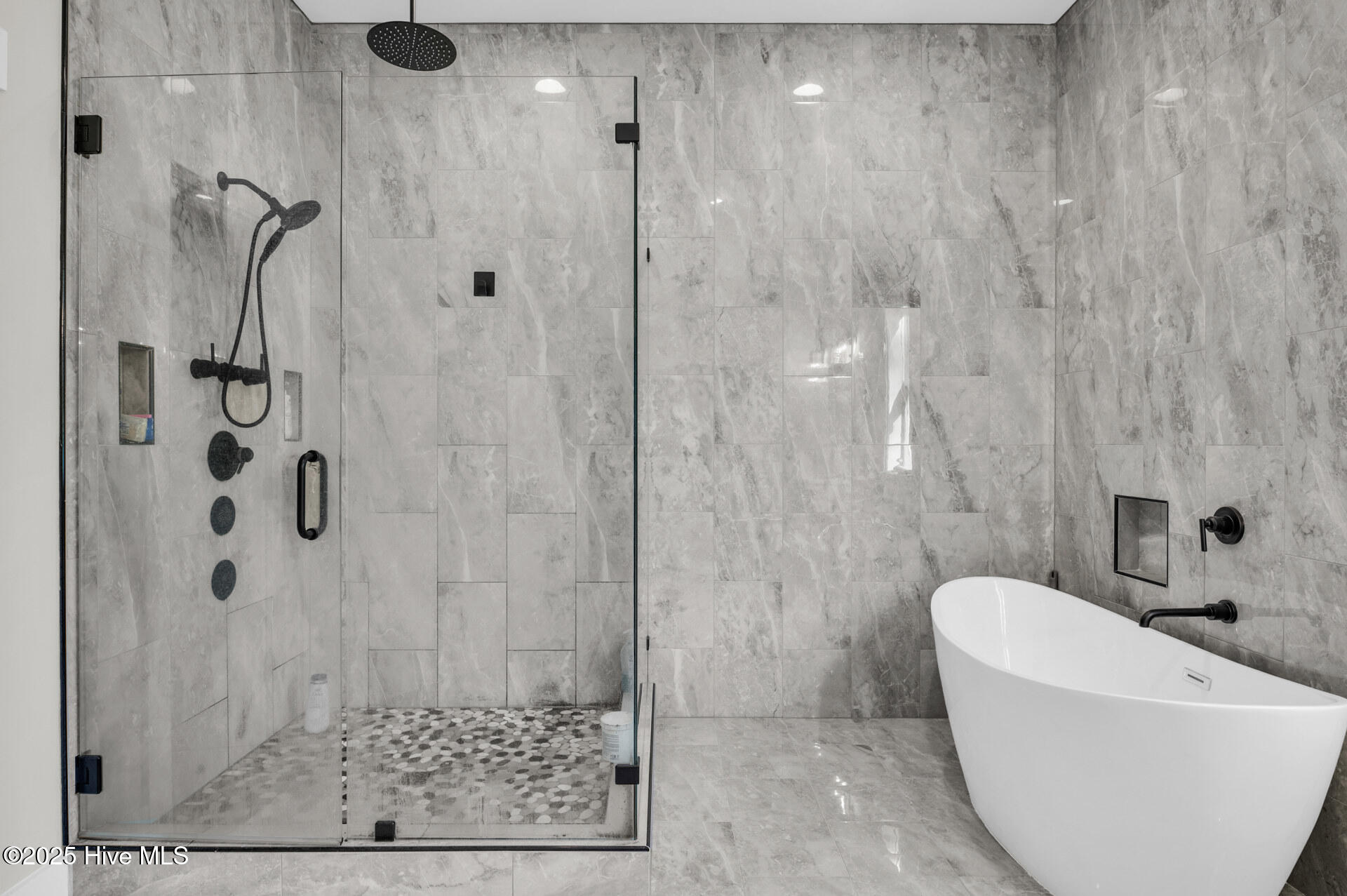 100539470 | Photo 28