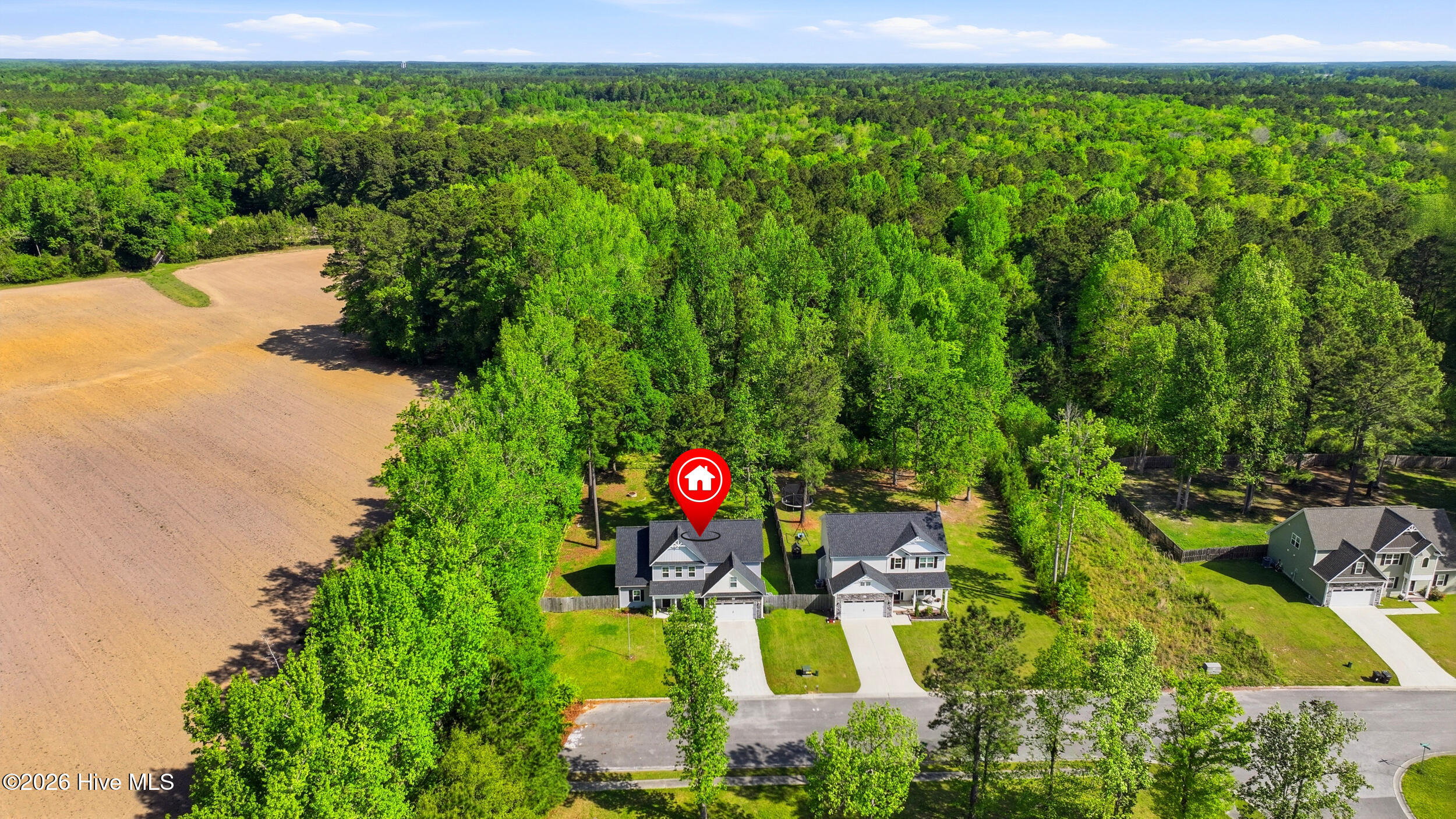 100568346 | Photo 43