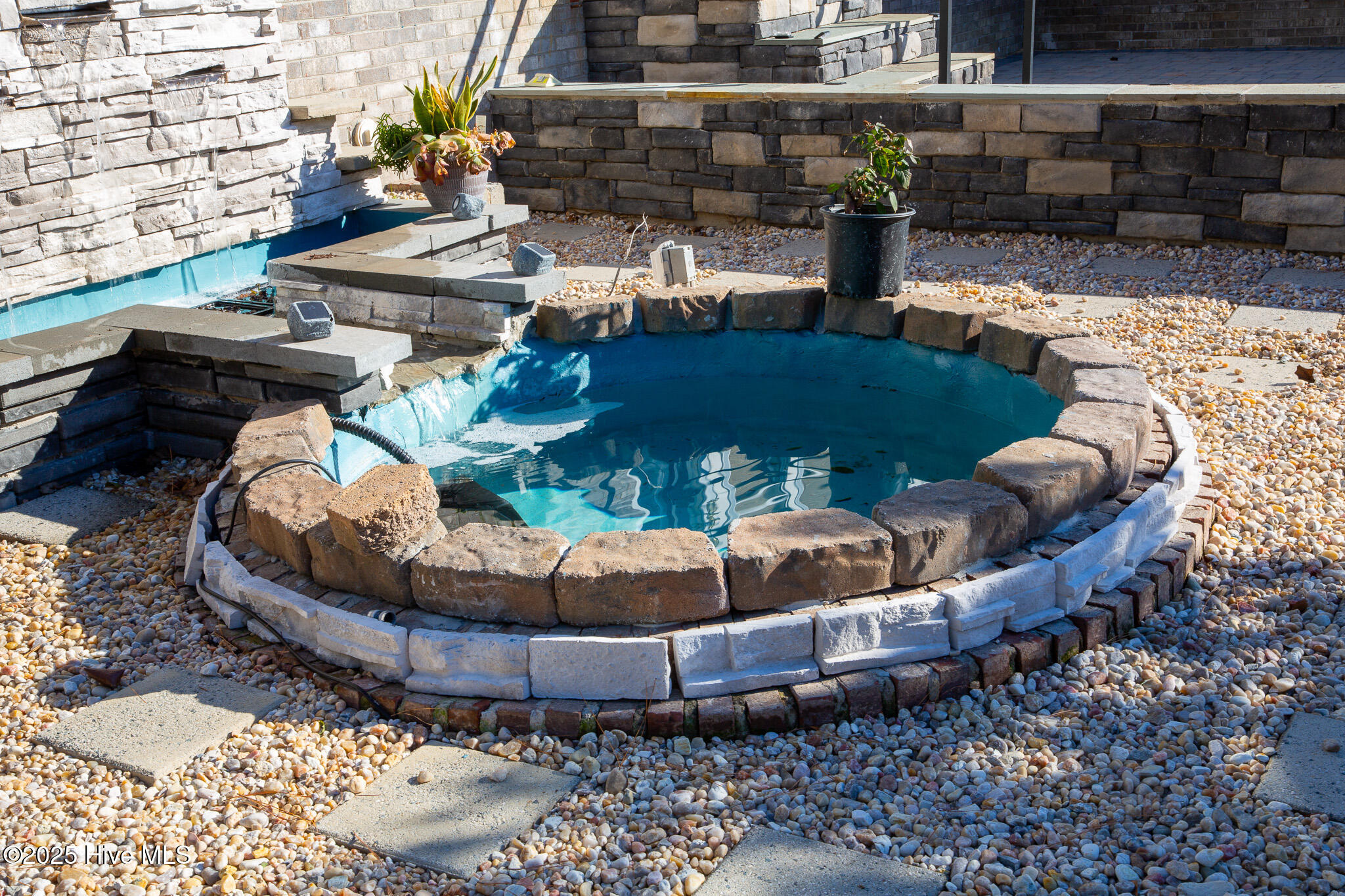 100546342 | Photo 21