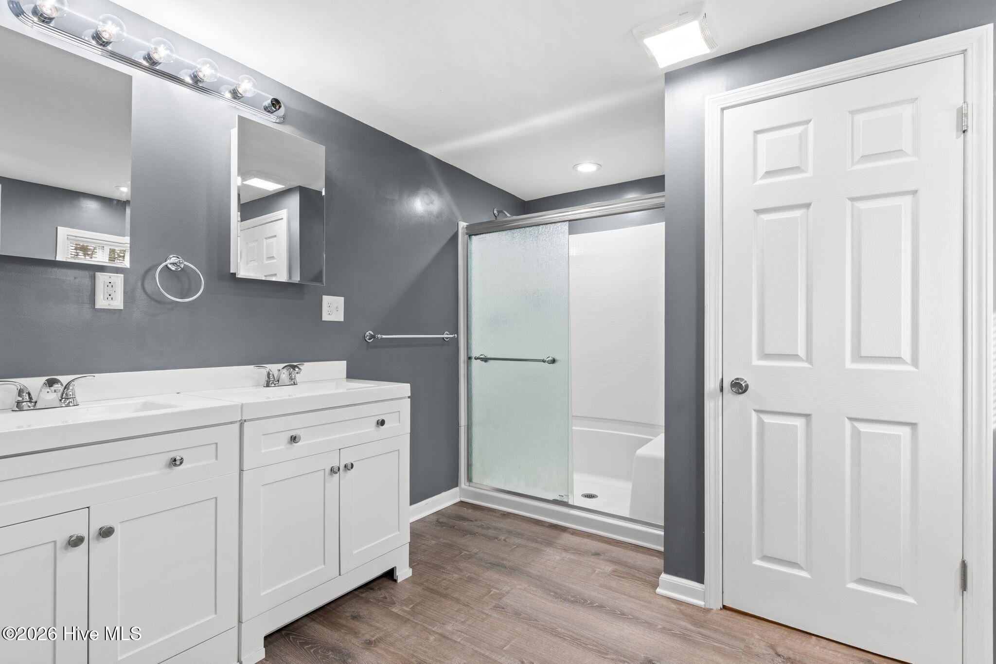 100551725 | Photo 47