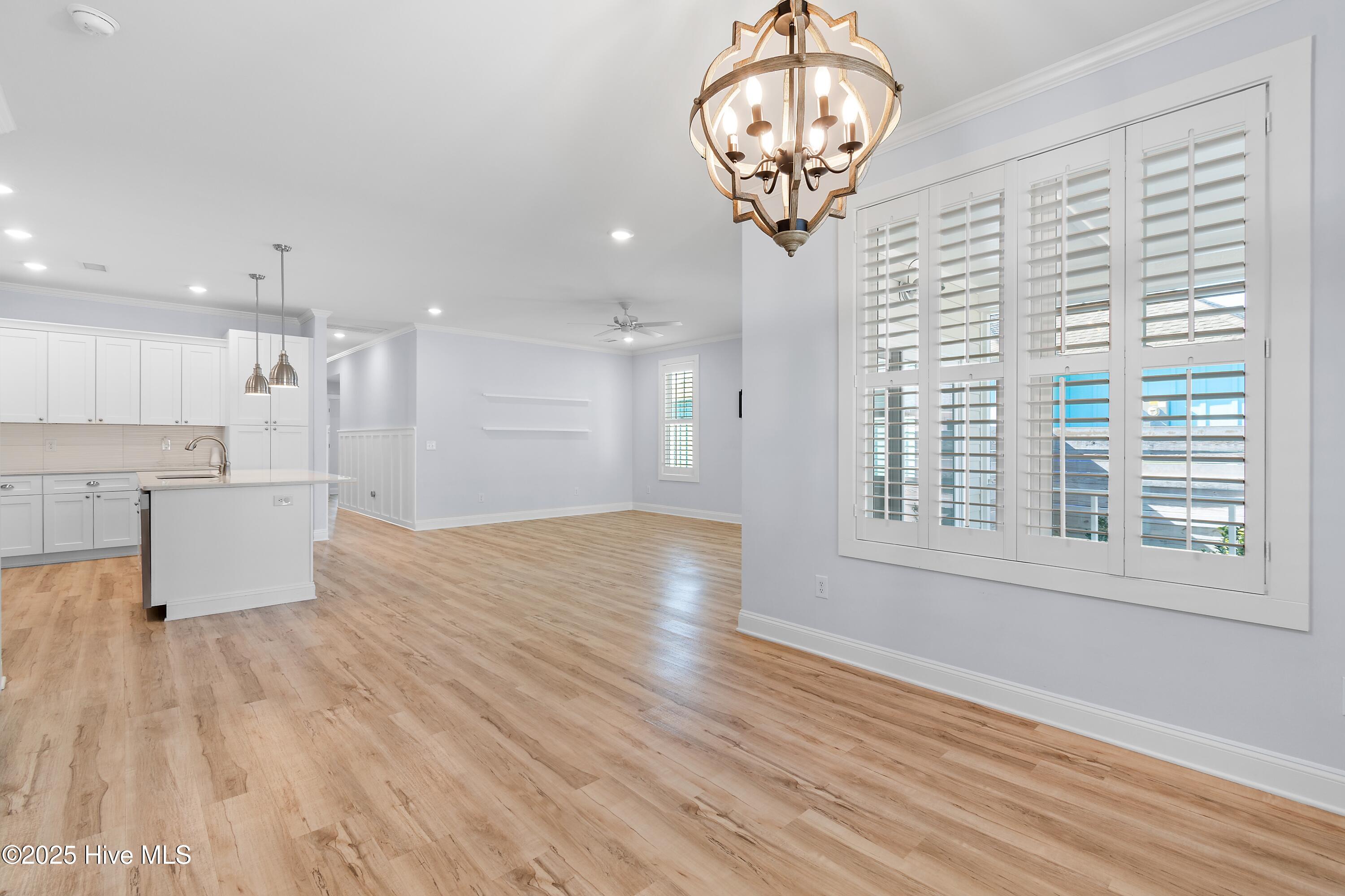 100541024 | Photo 16