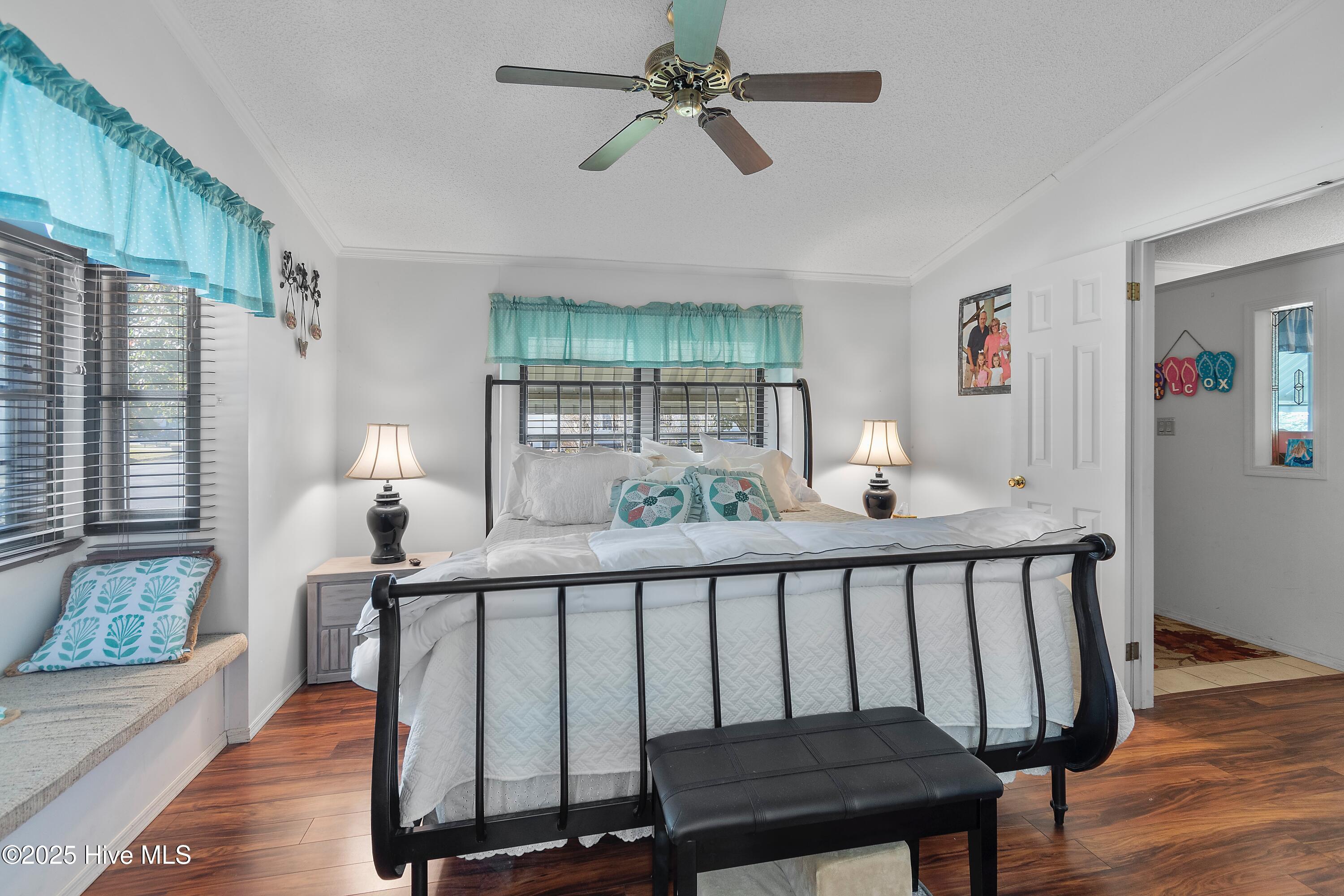 100539730 | Photo 12