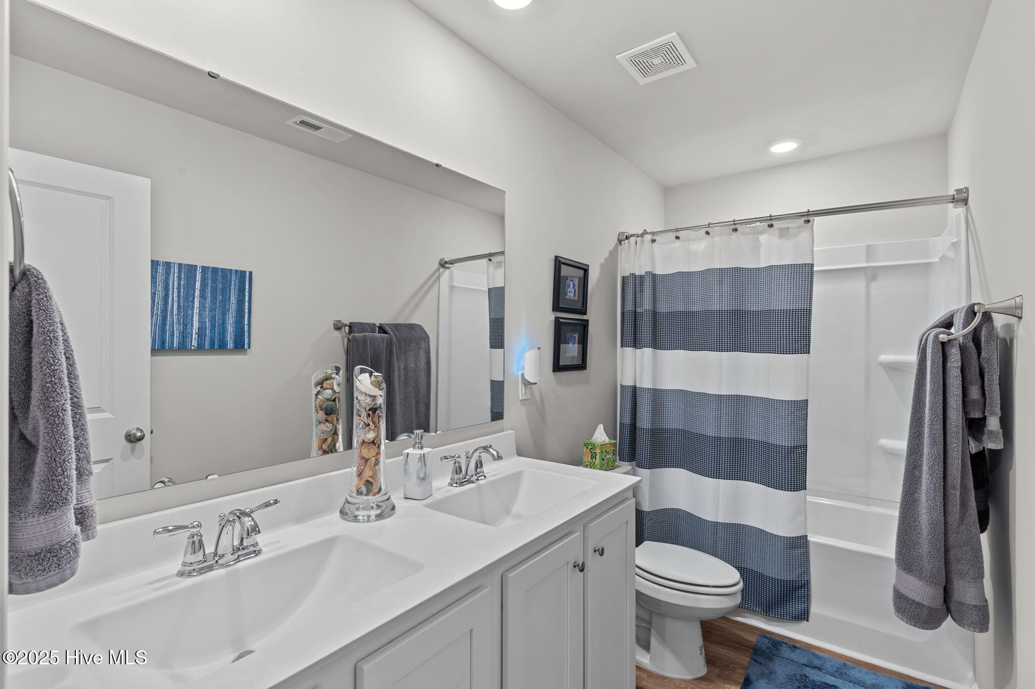 100529312 | Photo 35