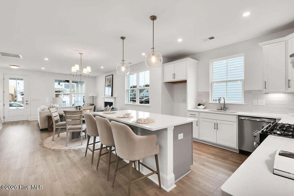 100526072 | Photo 11