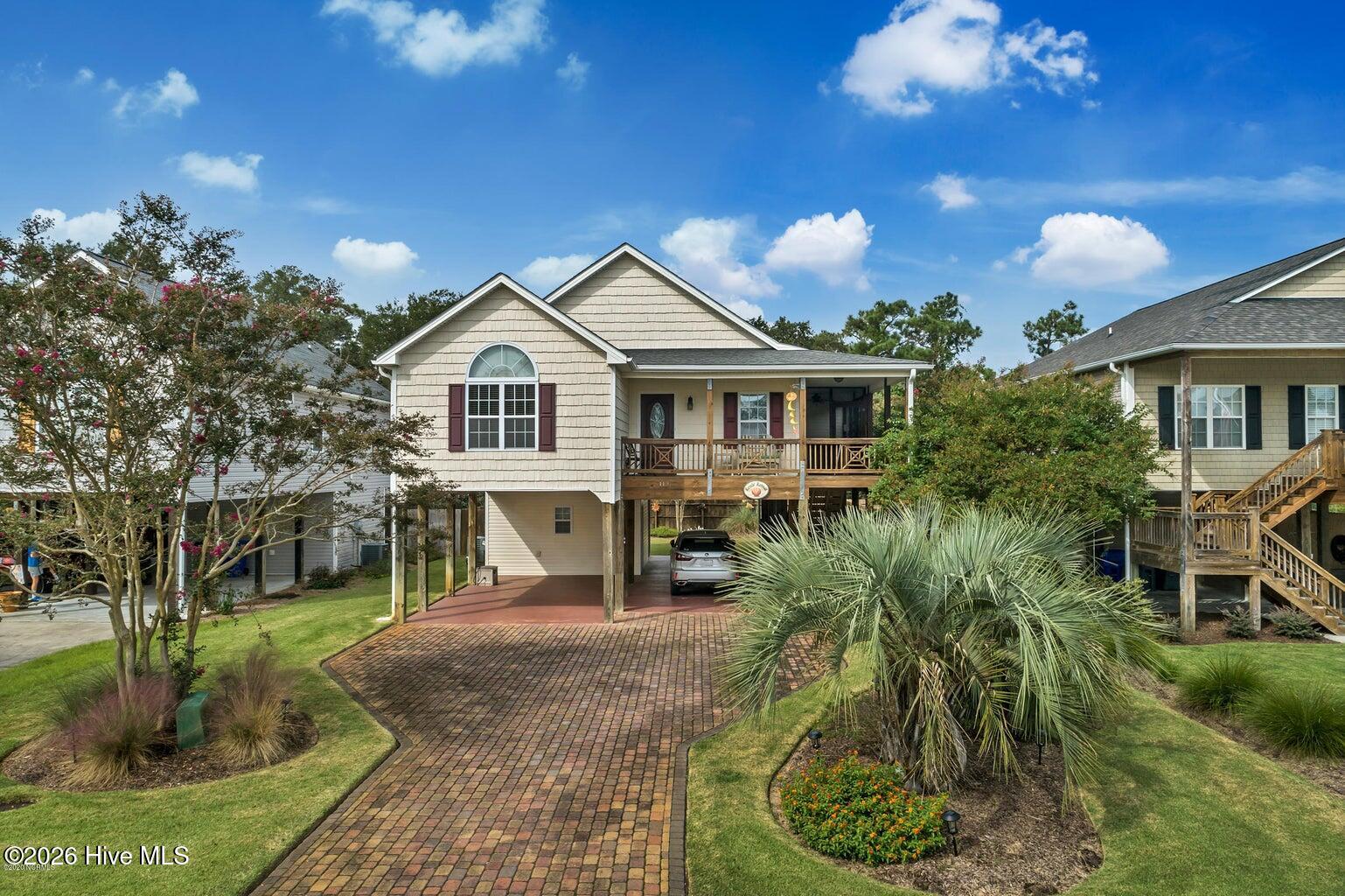 100566076 | Photo 14