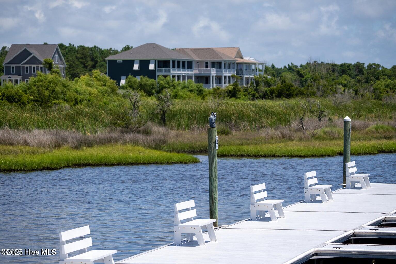 100560313 | Photo 25