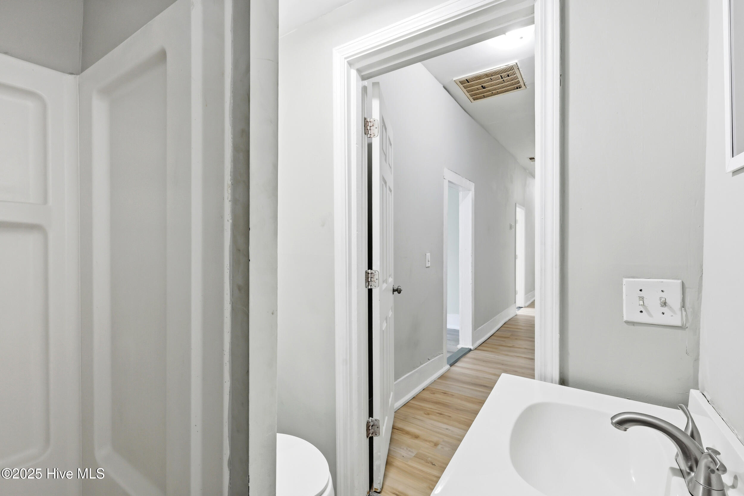 100538840 | Photo 14