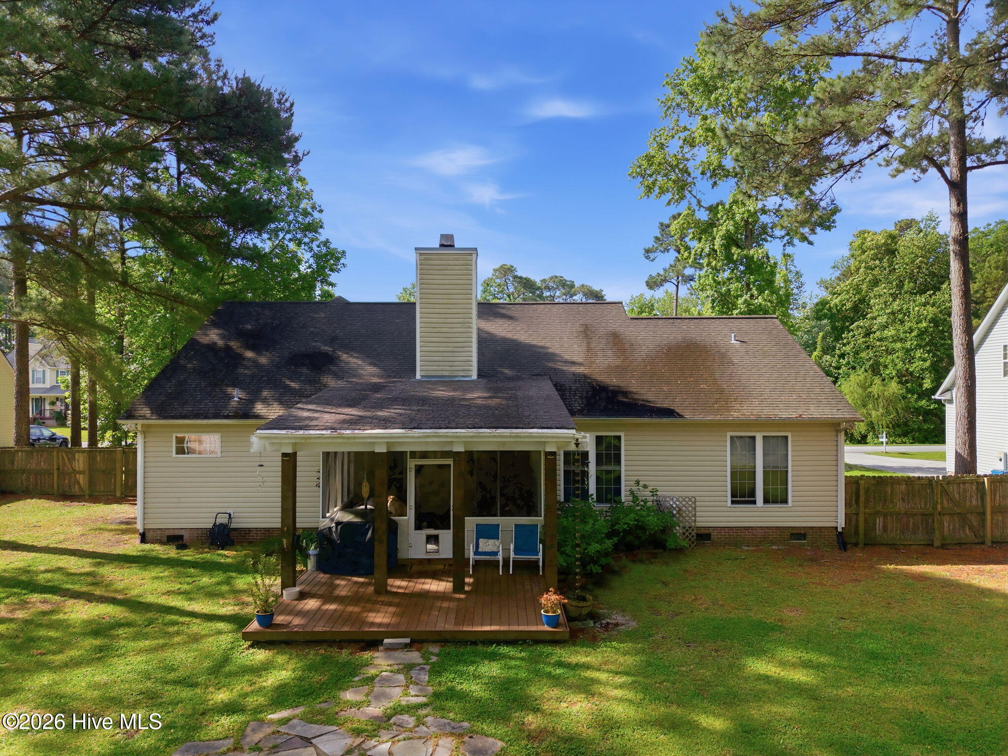 37-web-or-mls-320 Osprey Point 94