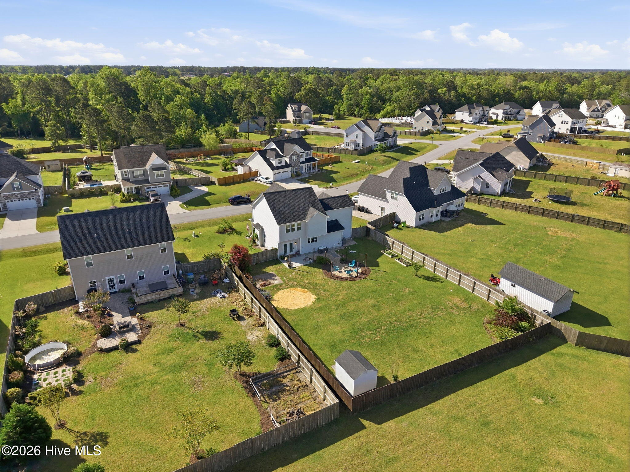 100570576 | Photo 43