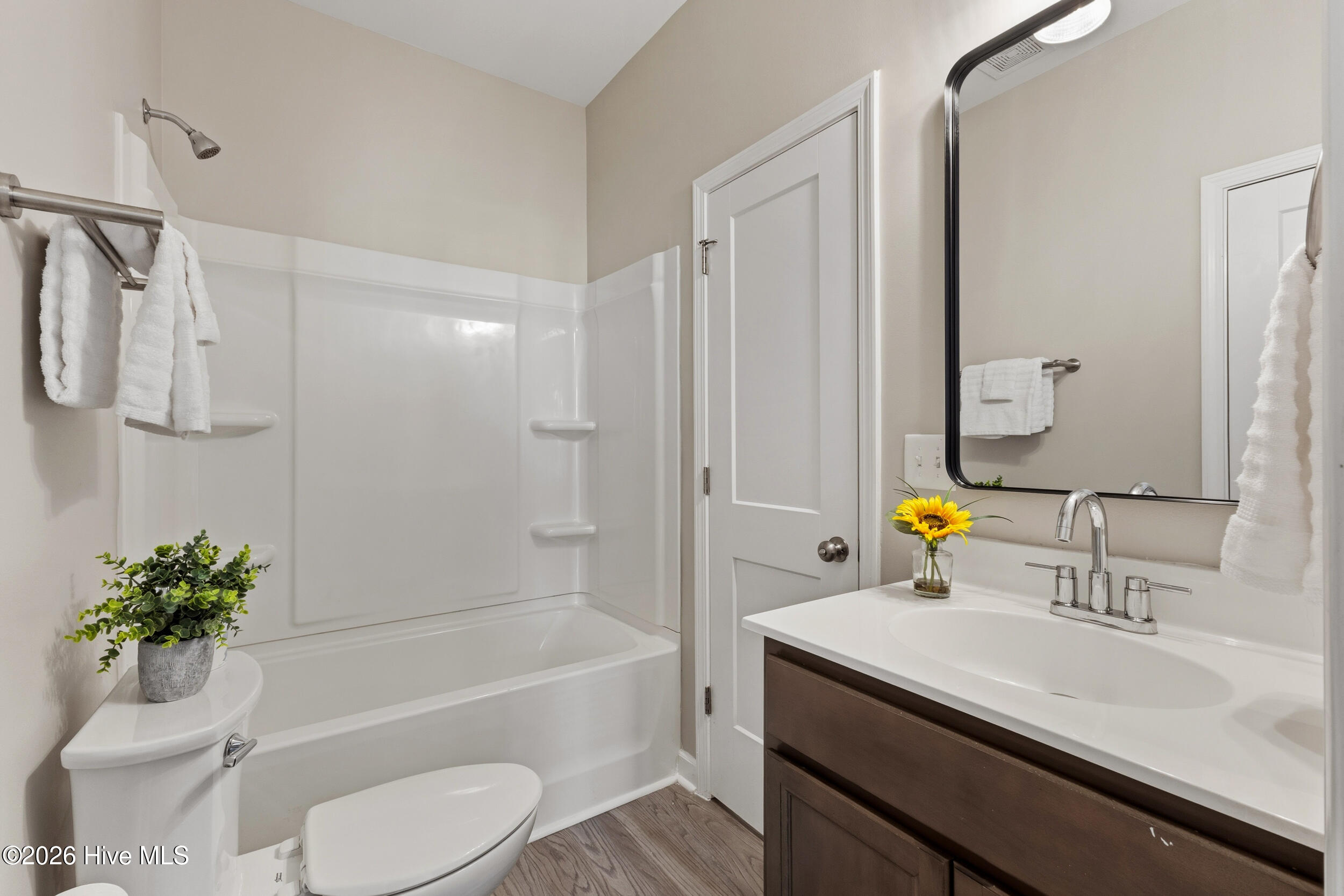 100558693 | Photo 20