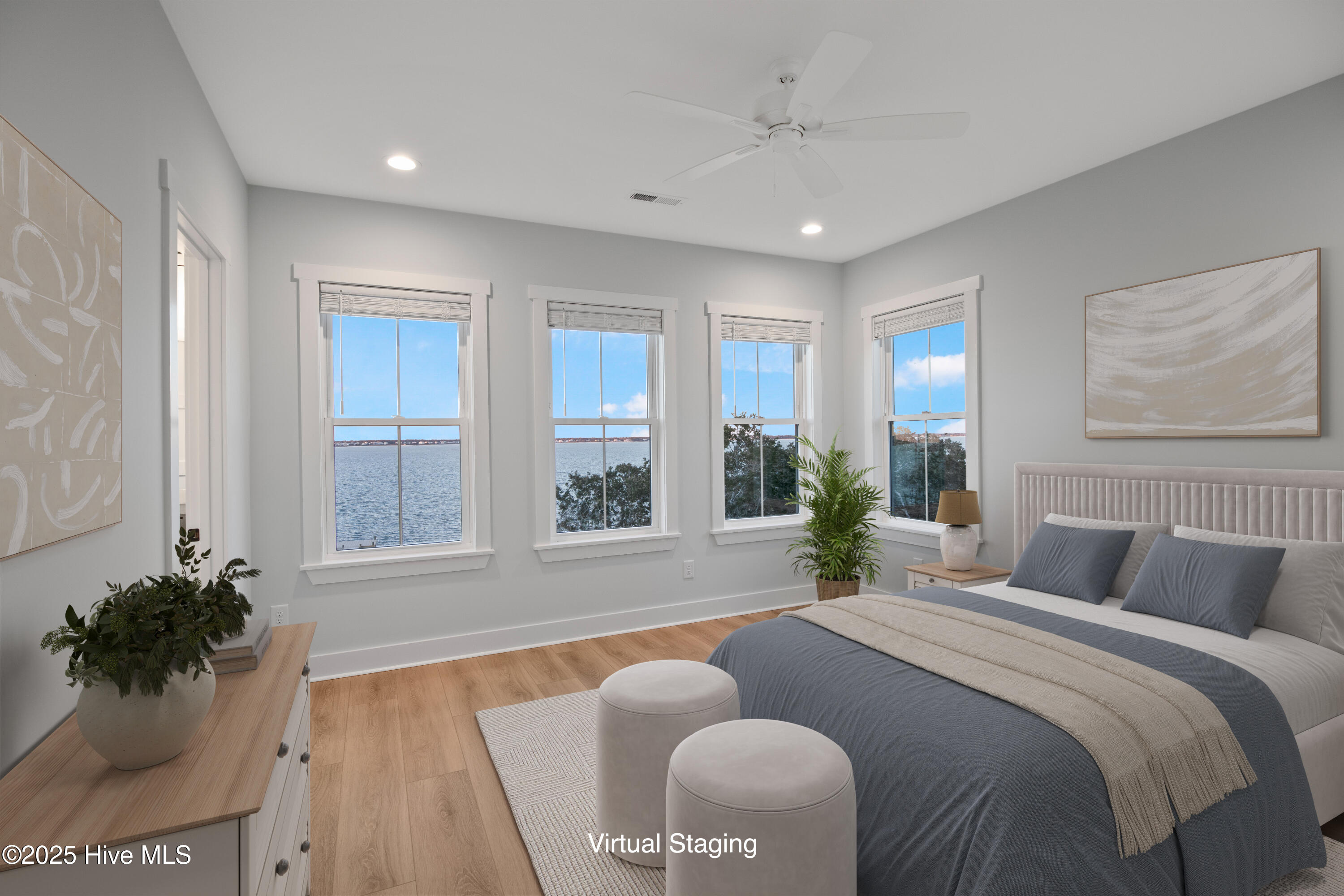 100545973 | Photo 49