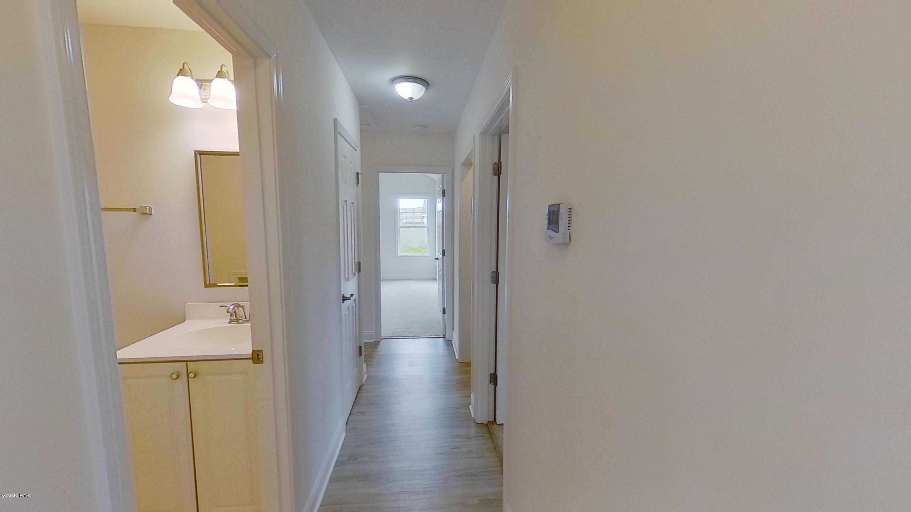 100550444 | Photo 10