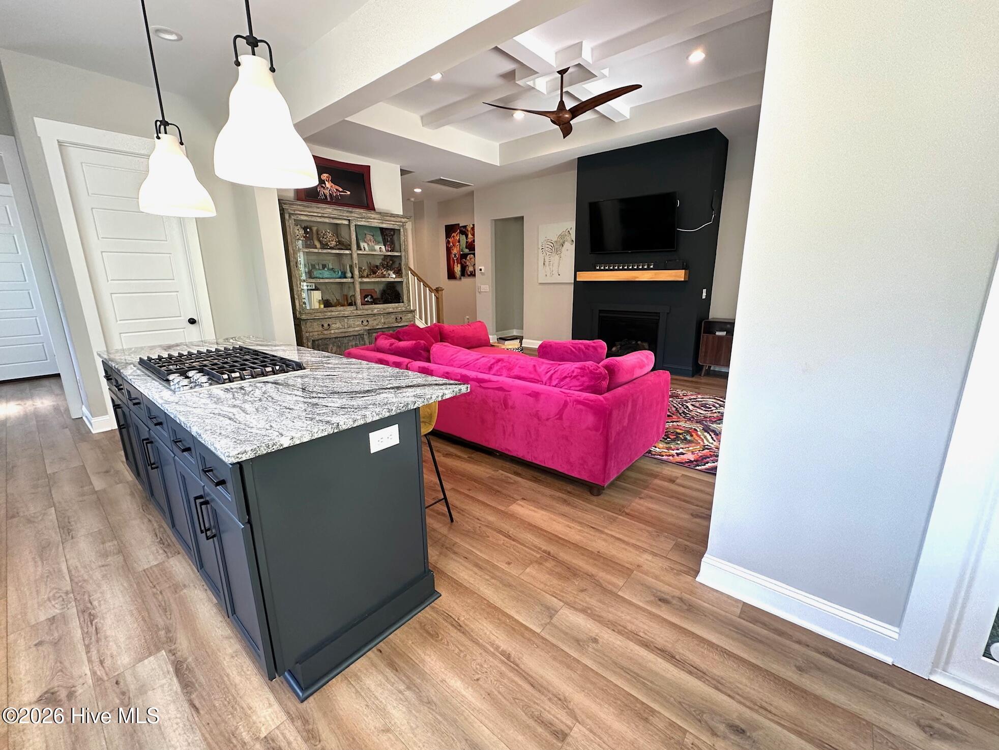 100565130 | Photo 14