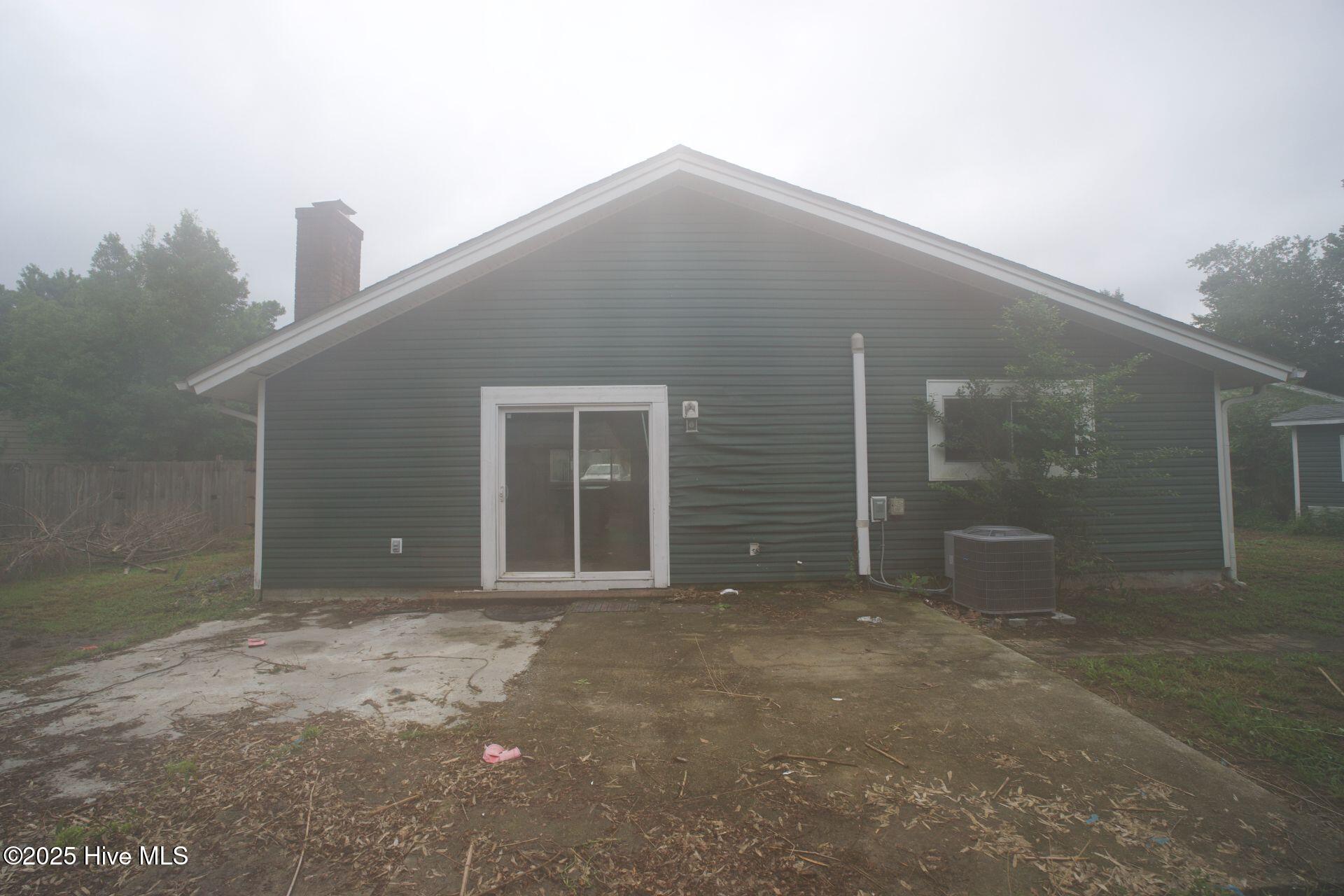 100527743 | Photo 19