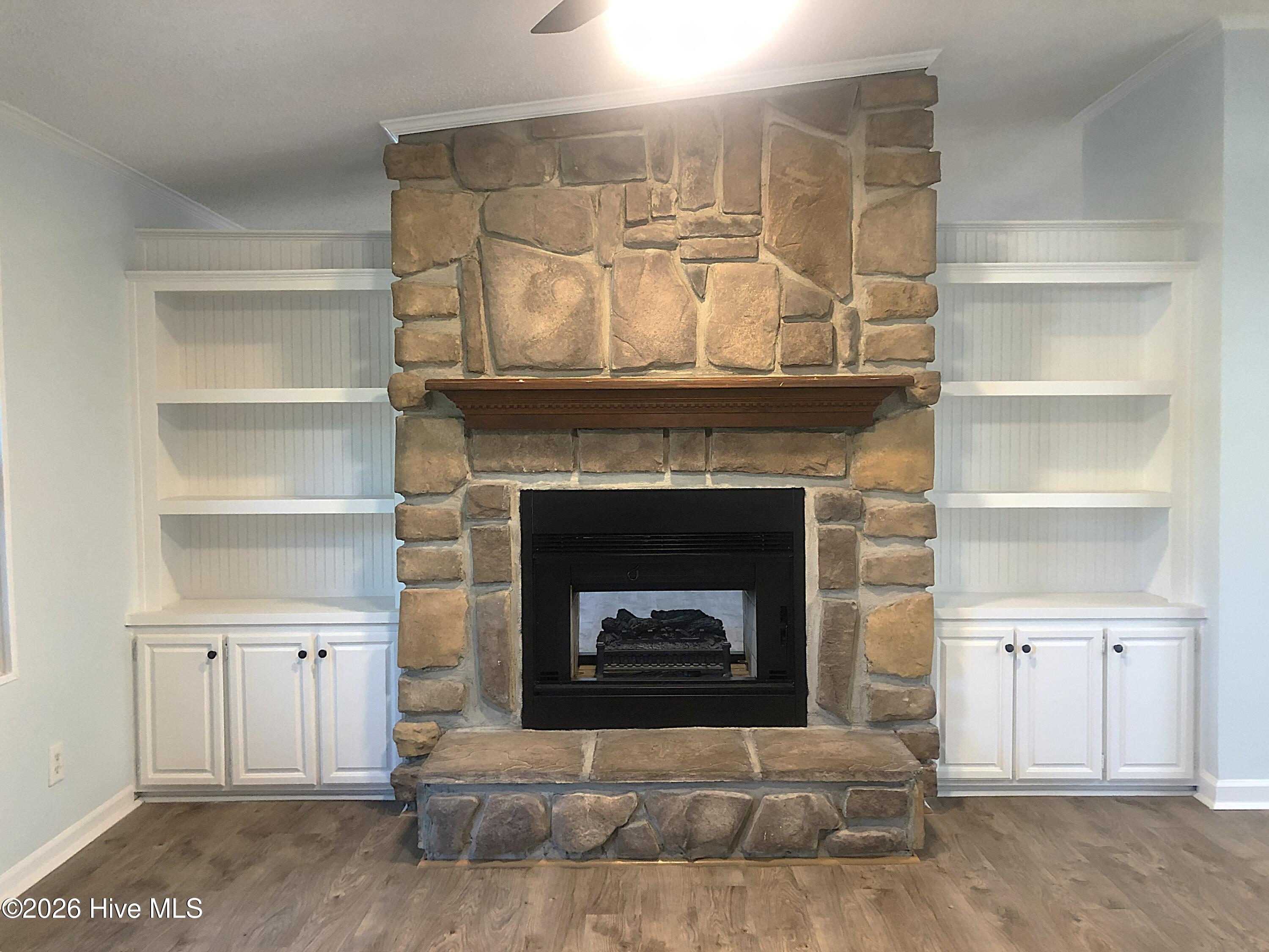 100549339 | Photo 12