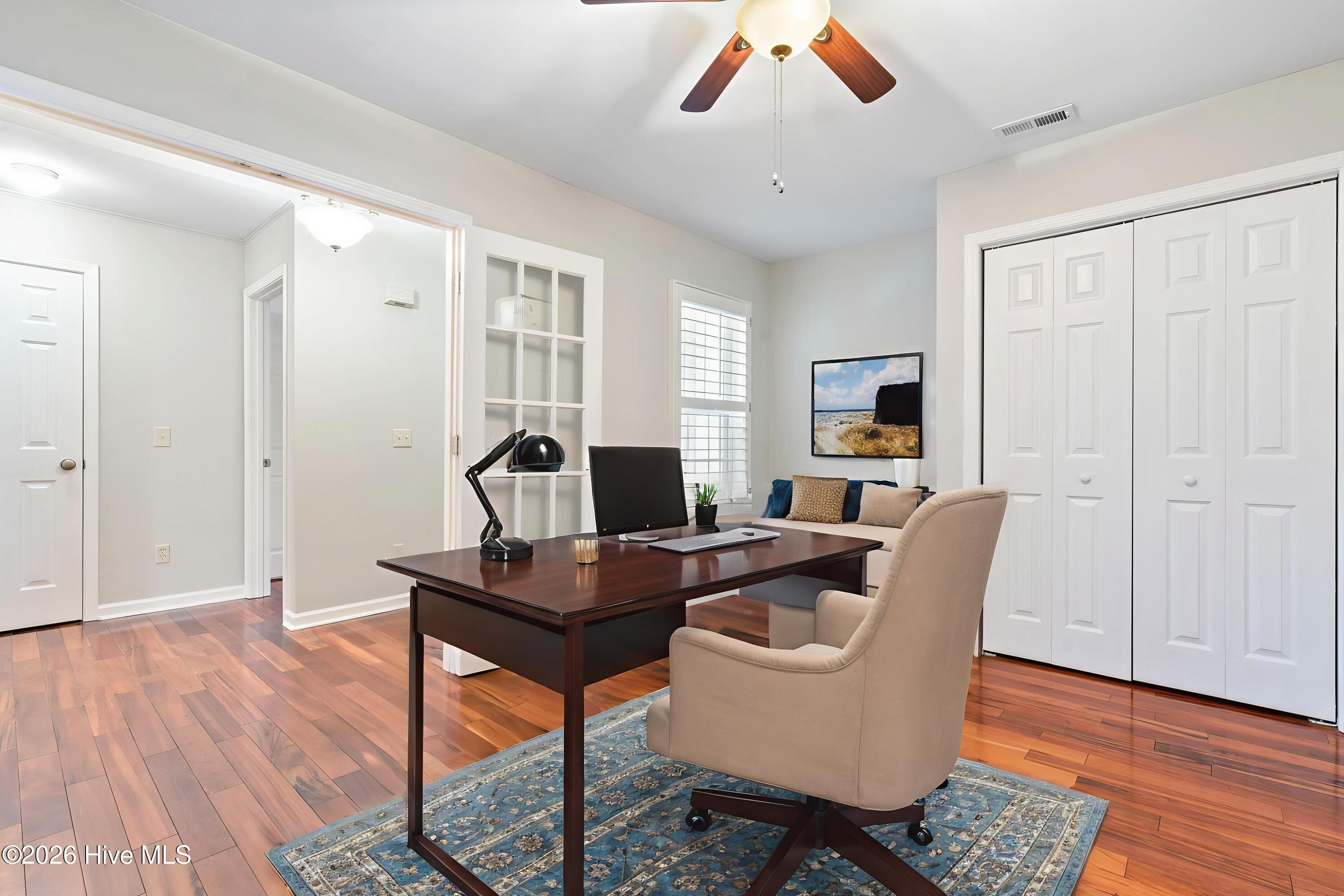 100538877 | Photo 34