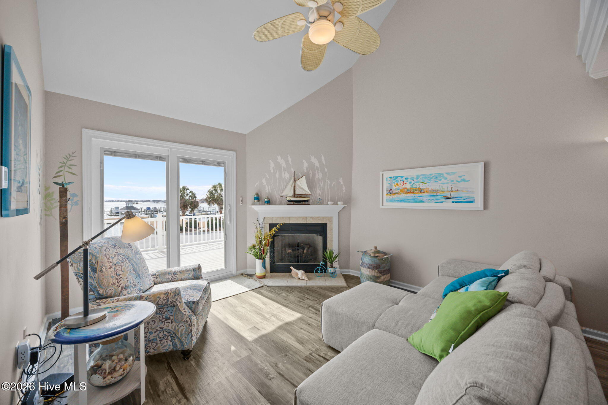 100555604 | Photo 12