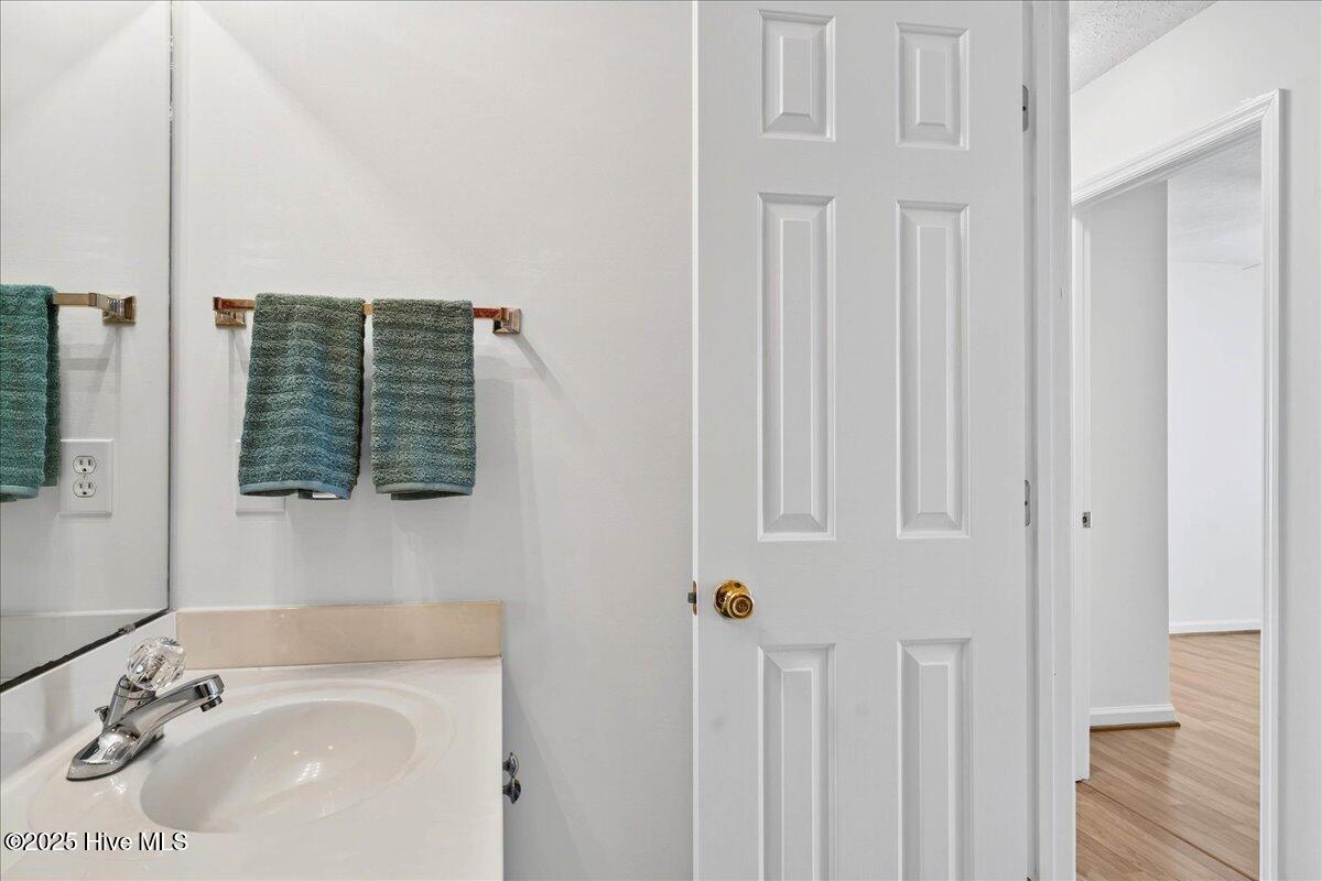 100531287 | Photo 39