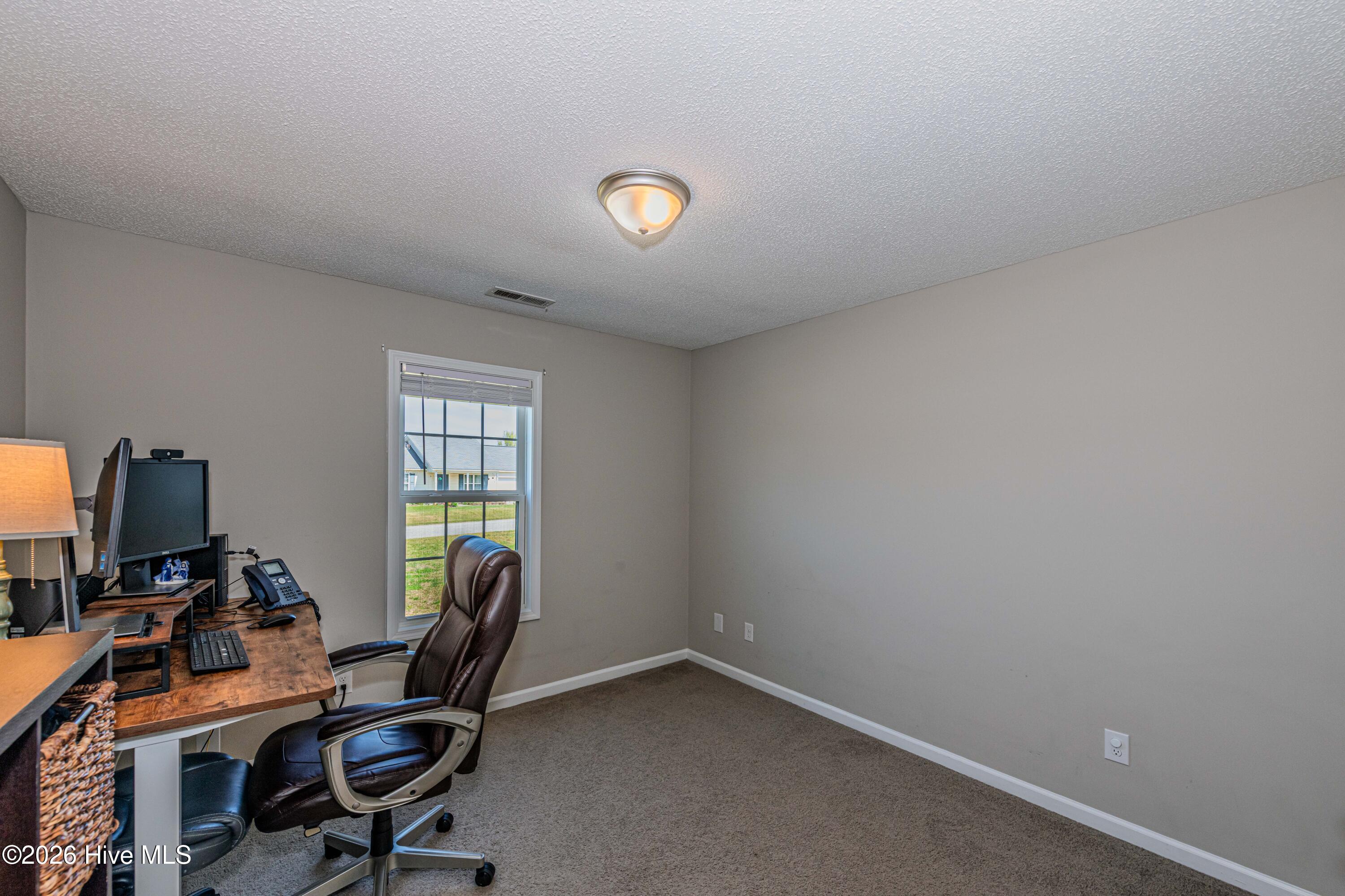 100565701 | Photo 36