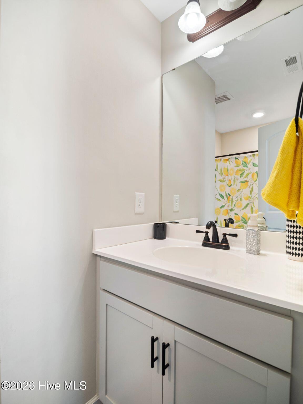 100569954 | Photo 34