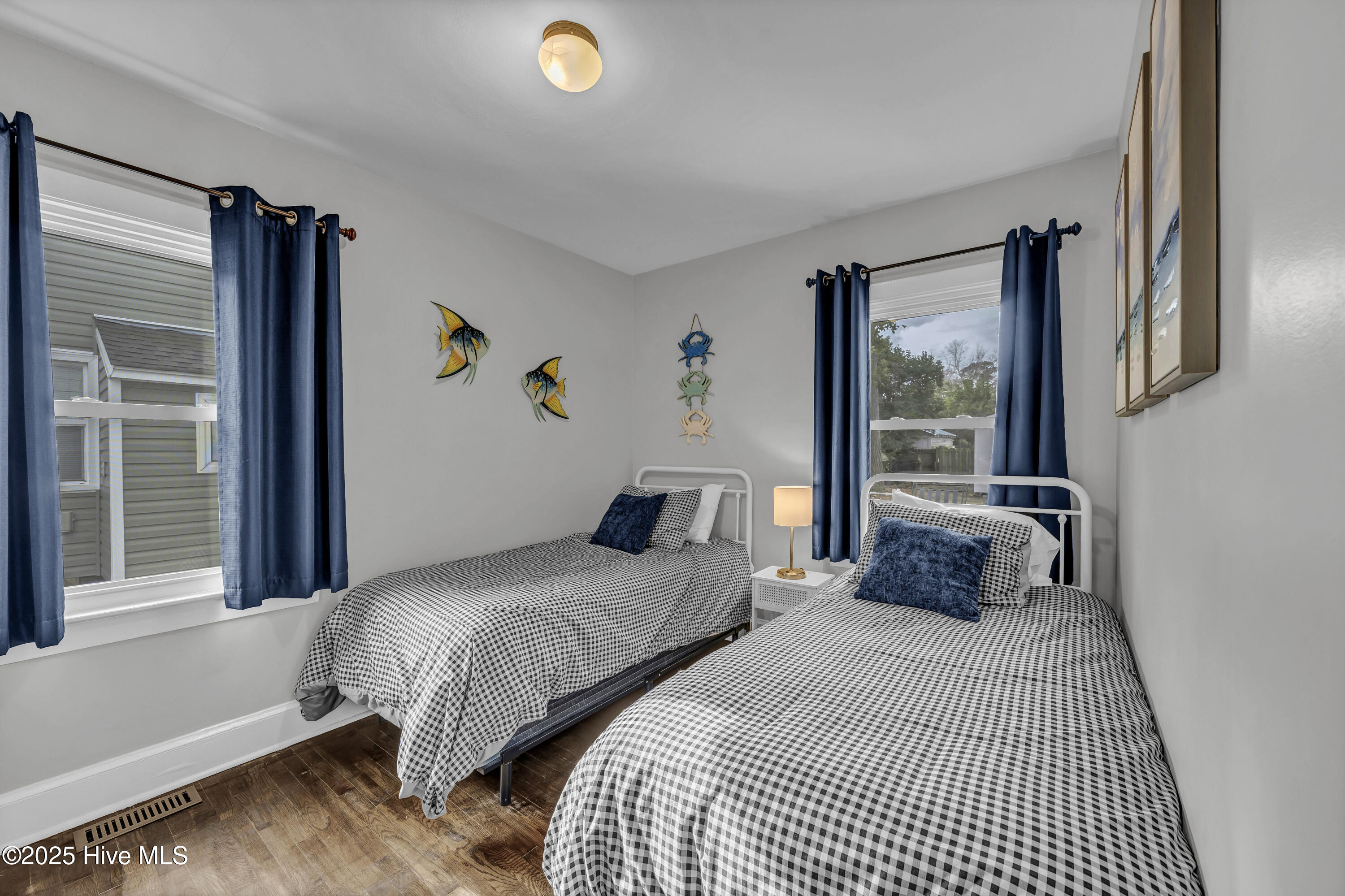 100546144 | Photo 16