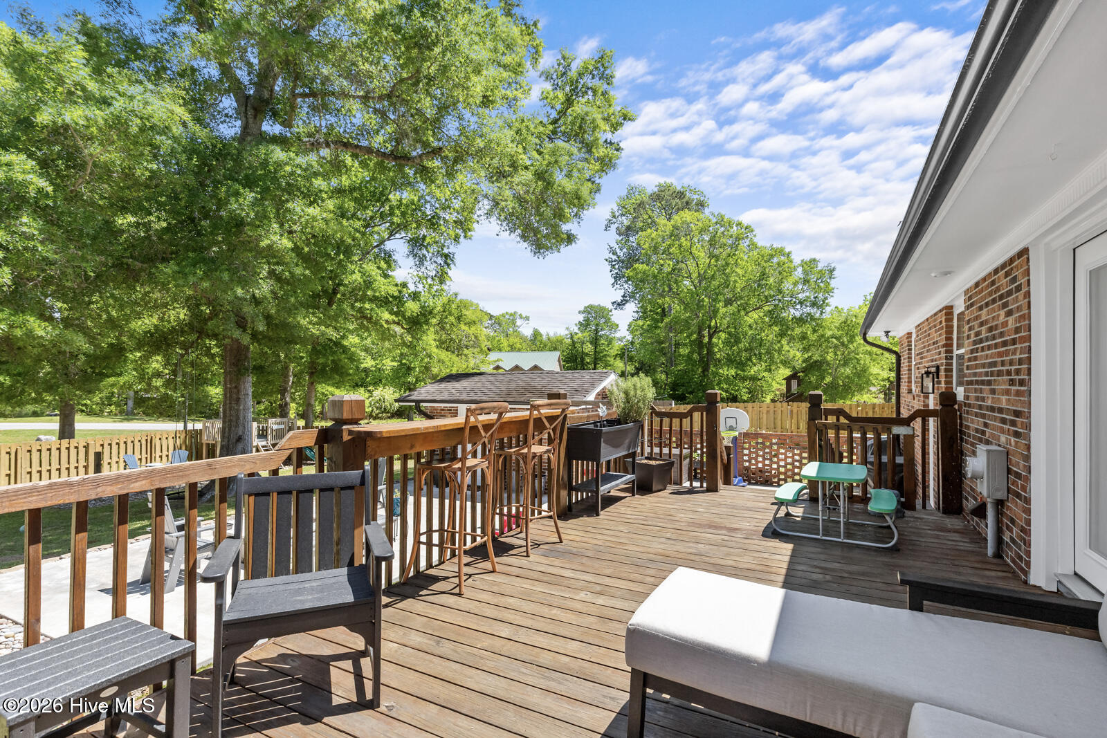 100569871 | Photo 47