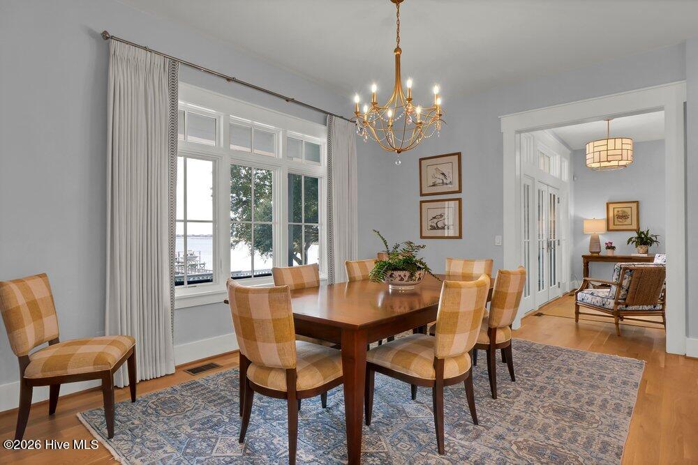 100552560 | Photo 18