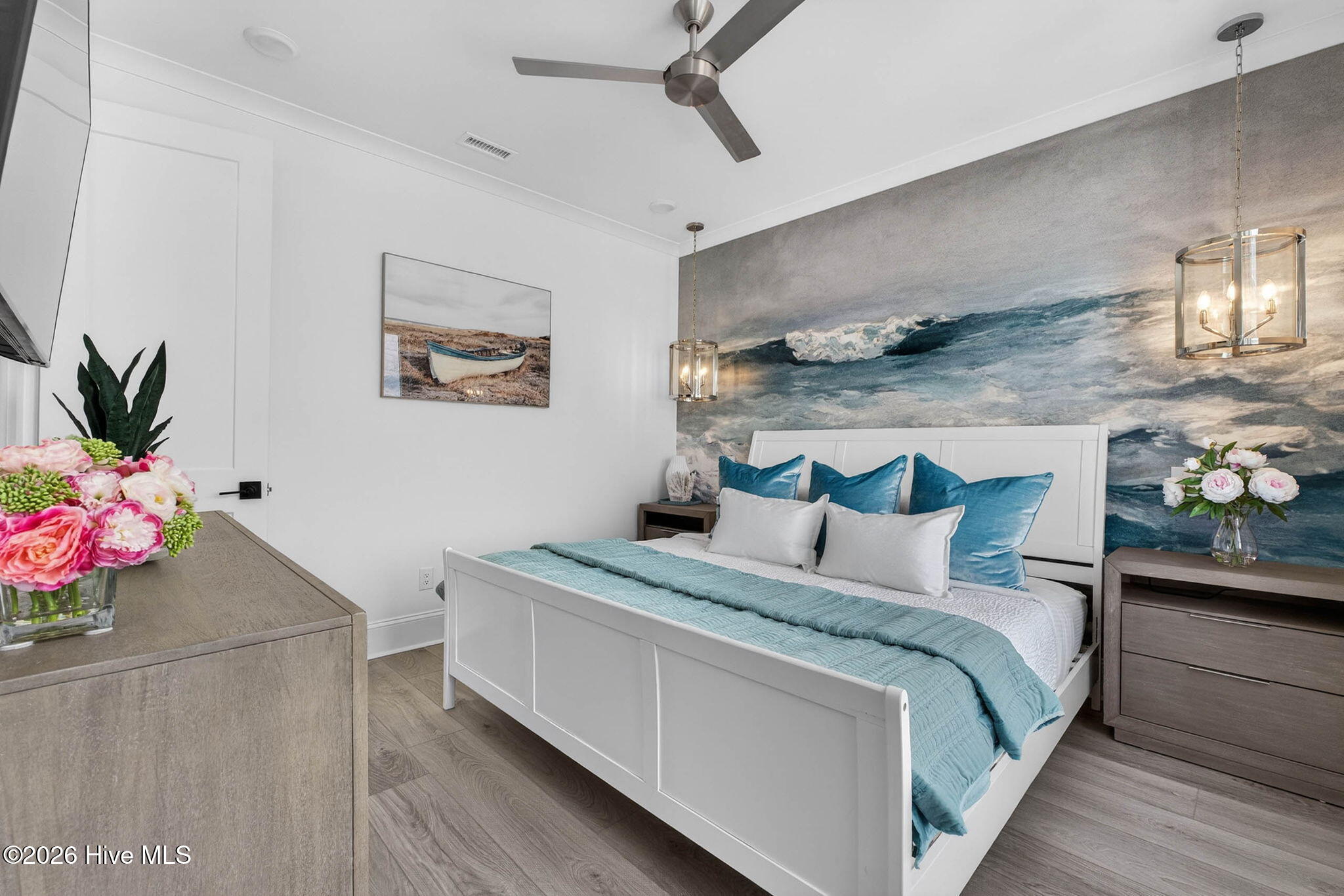 100543300 | Photo 49