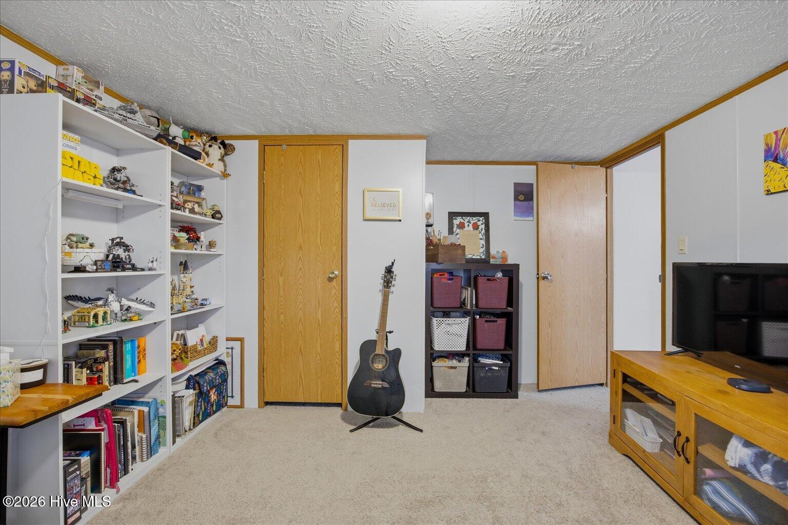 100556219 | Photo 38