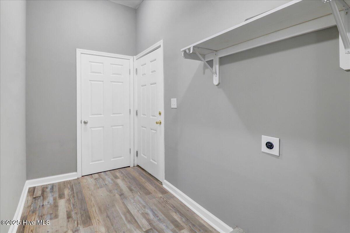 22-304 Woodland Ave-22