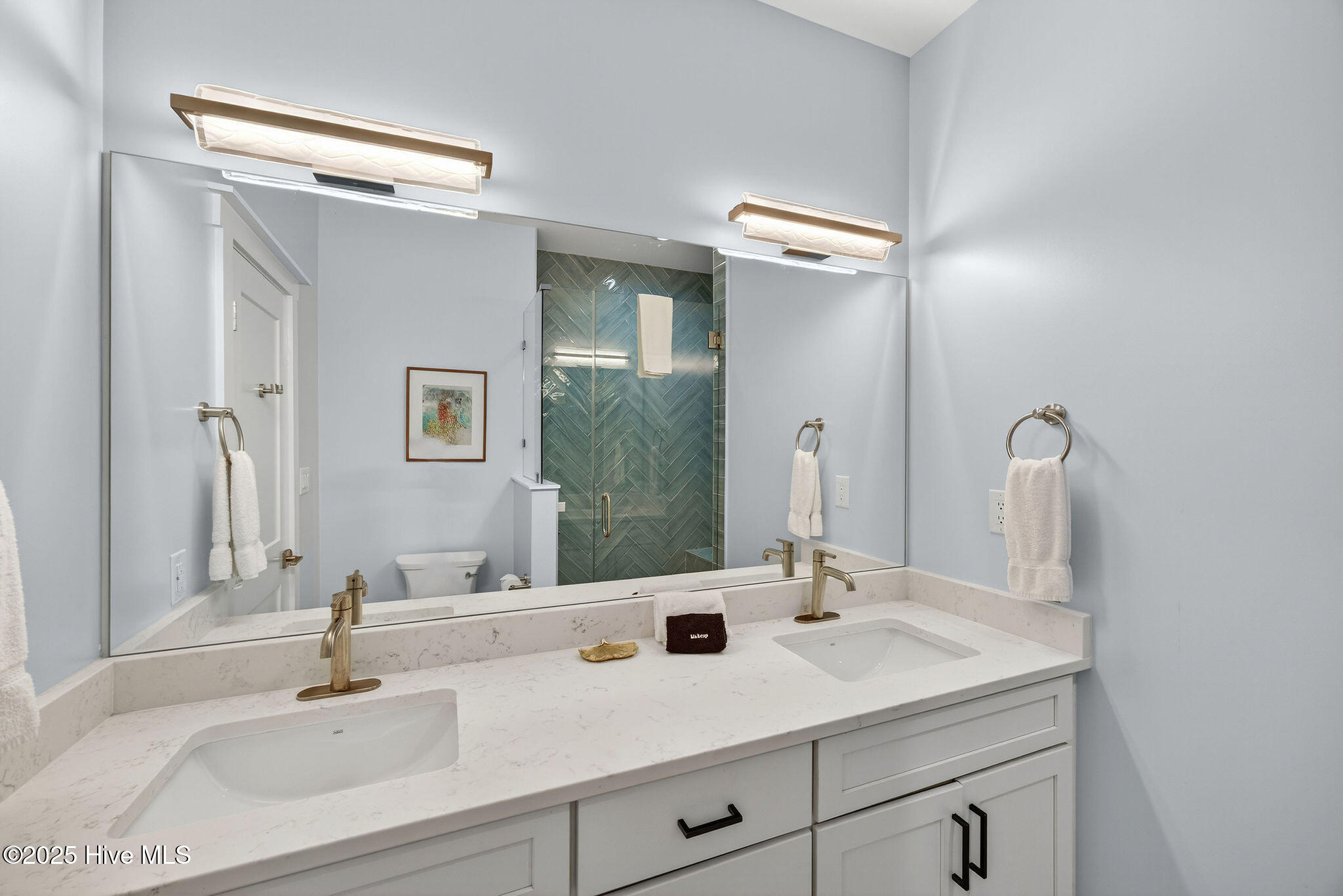 100541250 | Photo 29