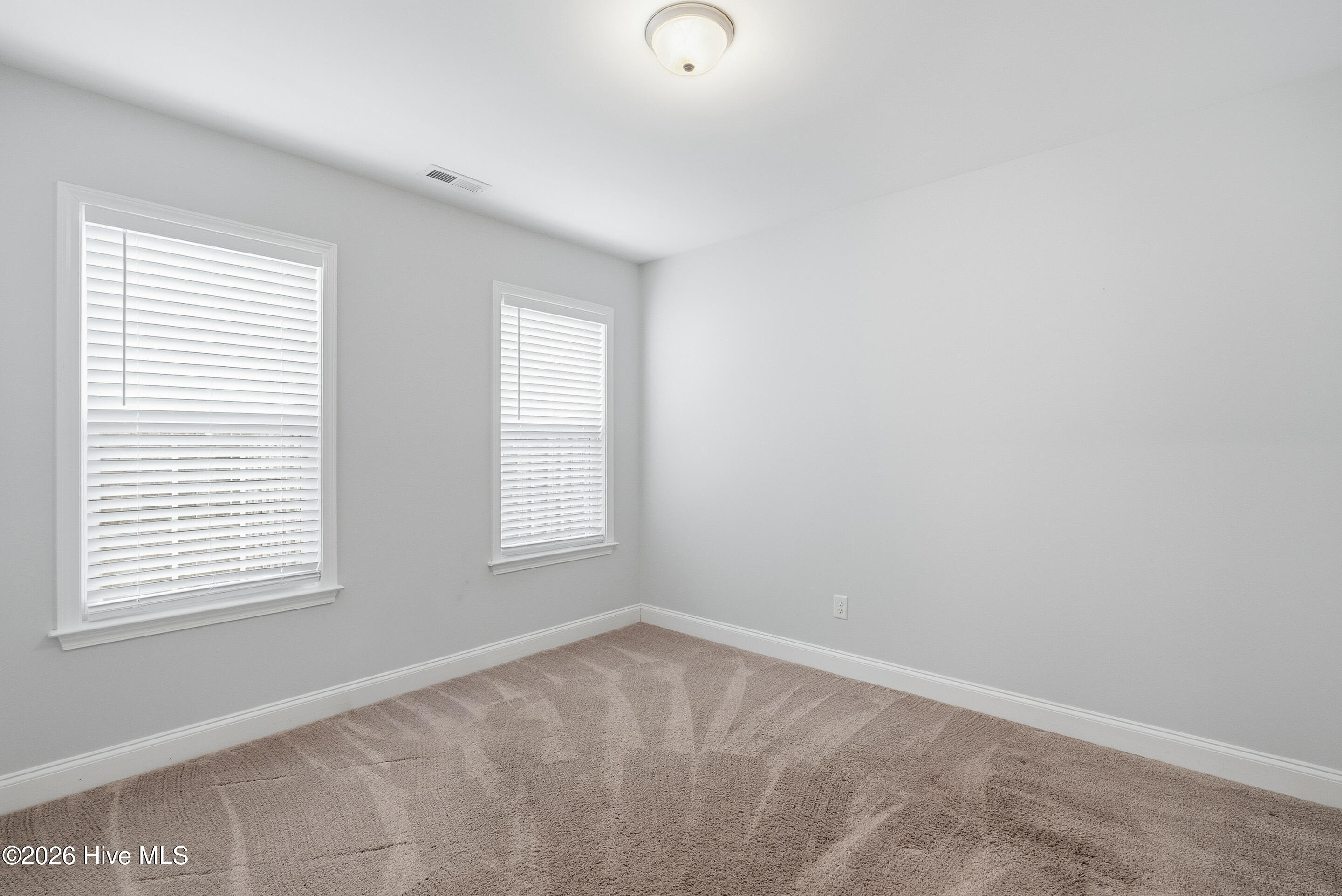 100557566 | Photo 29