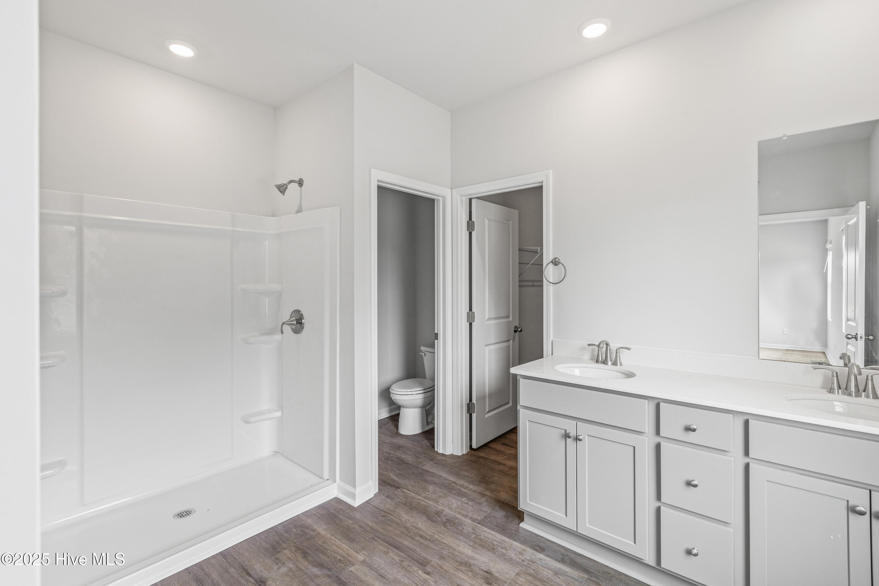 100538621 | Photo 14