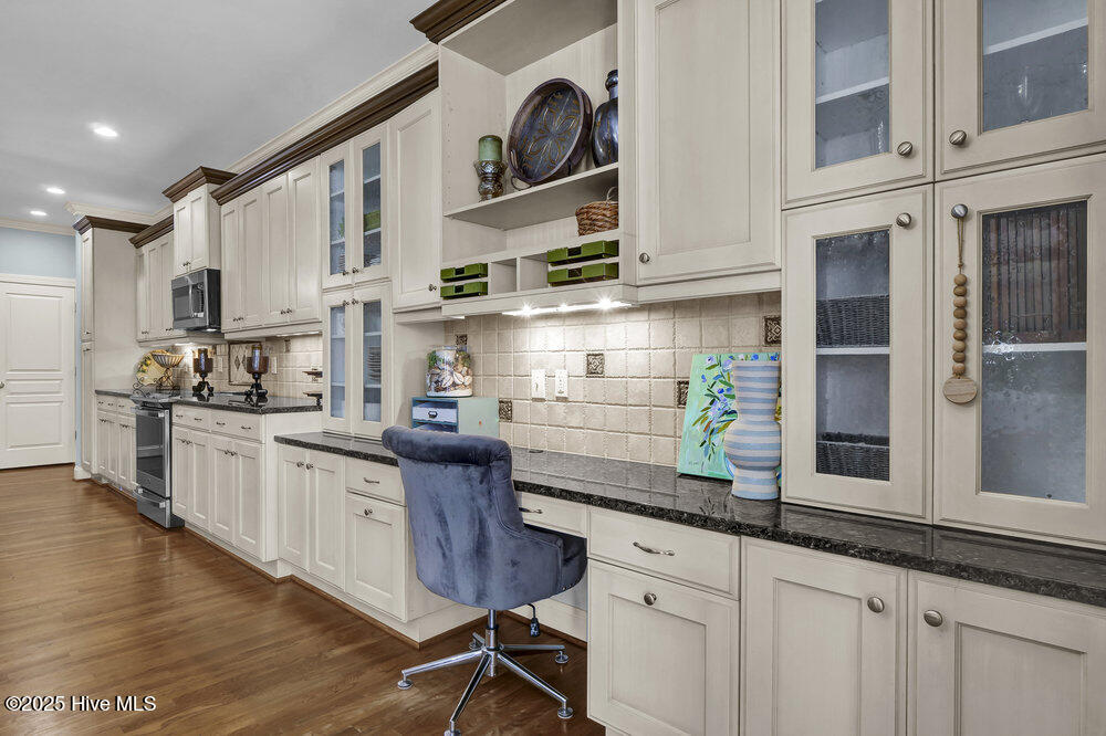 100531667 | Photo 16