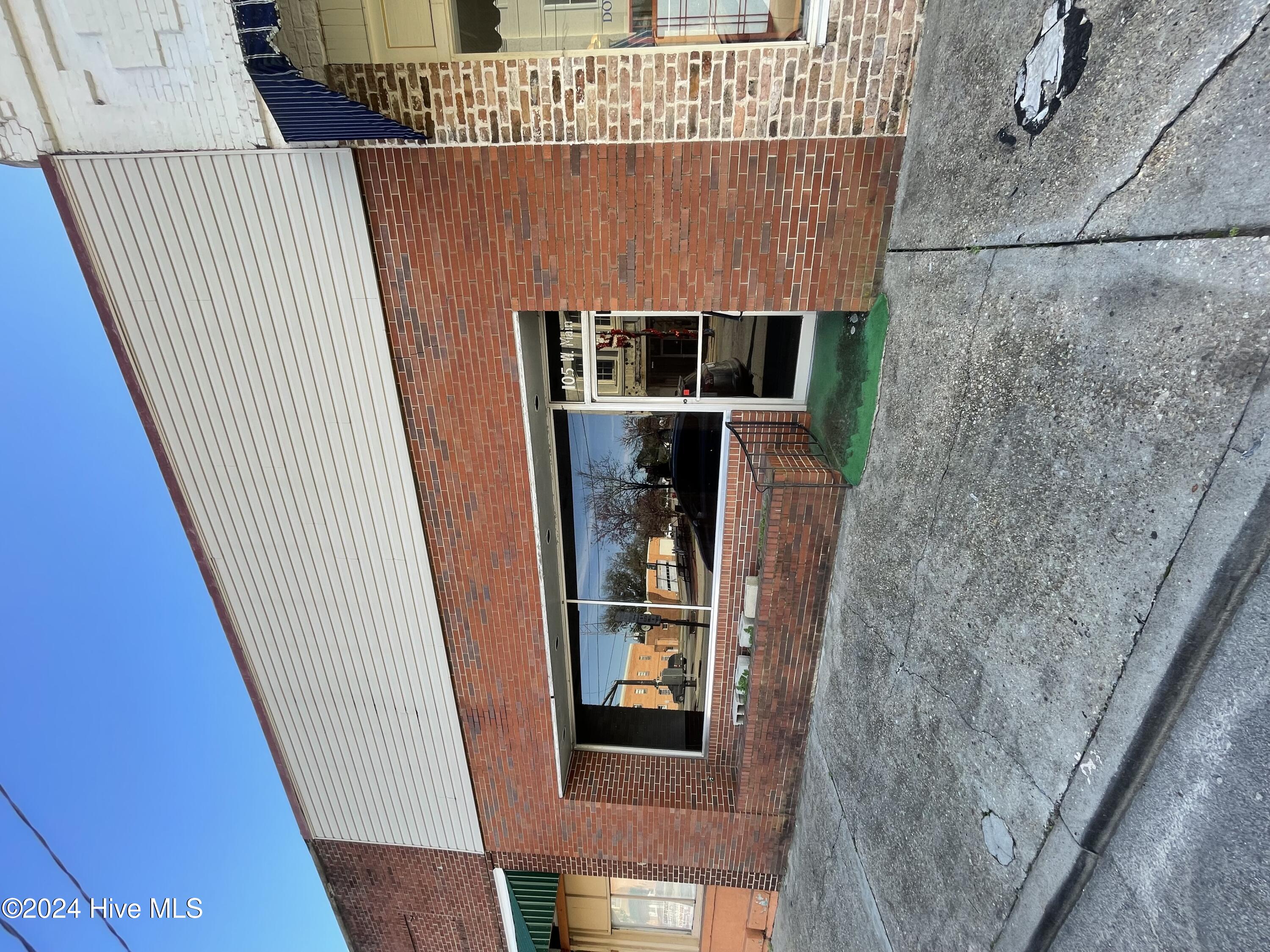 Experience the charm of downtown Williamston for your commercial business needs! Don't miss the opportunity to invest in this desirable 1600 approximate sq foot downtown building featuring various uses and office space. With a glass store front showcase and located in a busy foot traffic area. With versatile potential uses, this property is a valuable find! Town water & sewer available. Contact us now for further details!