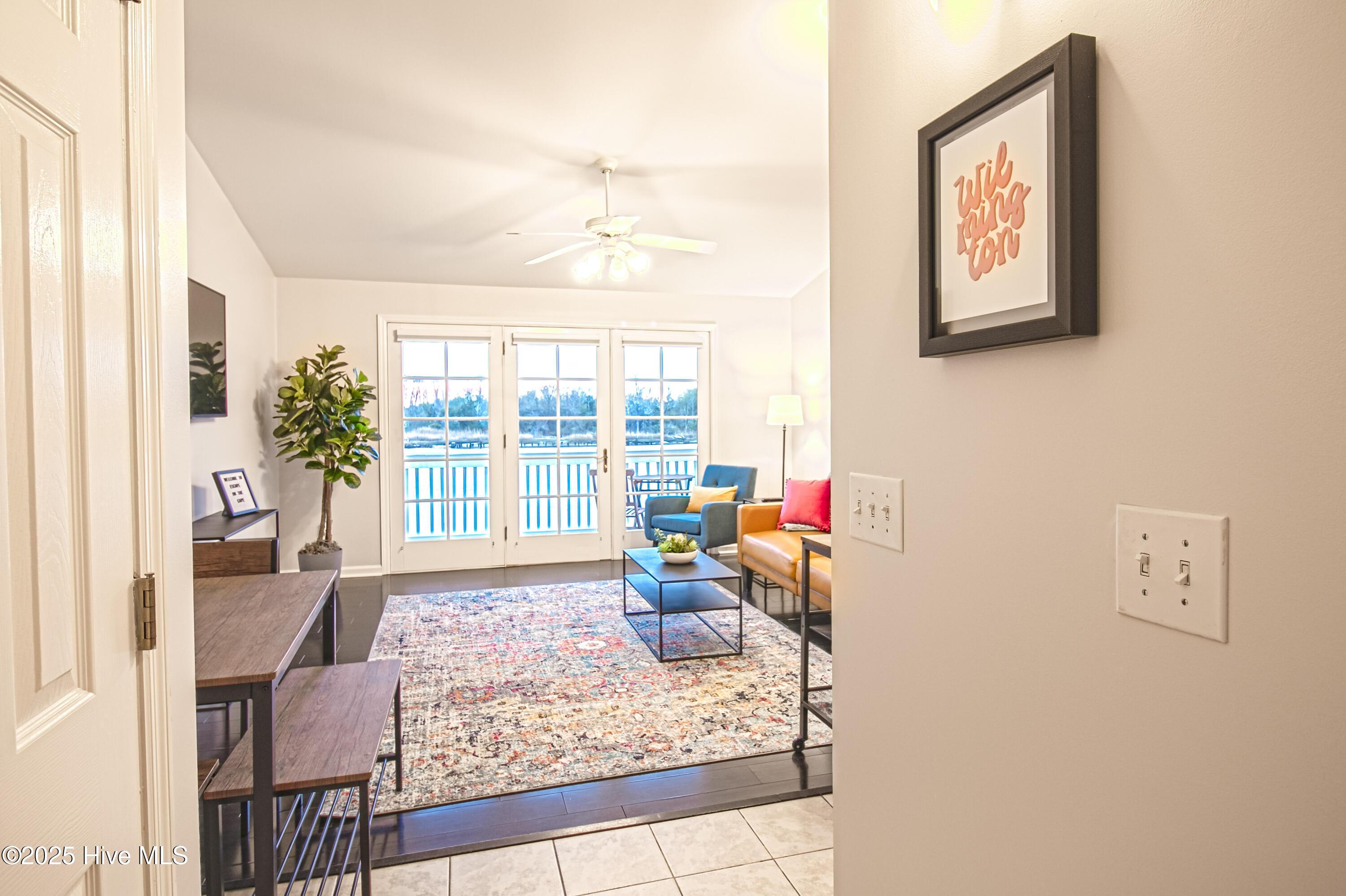 100545473 | Photo 18