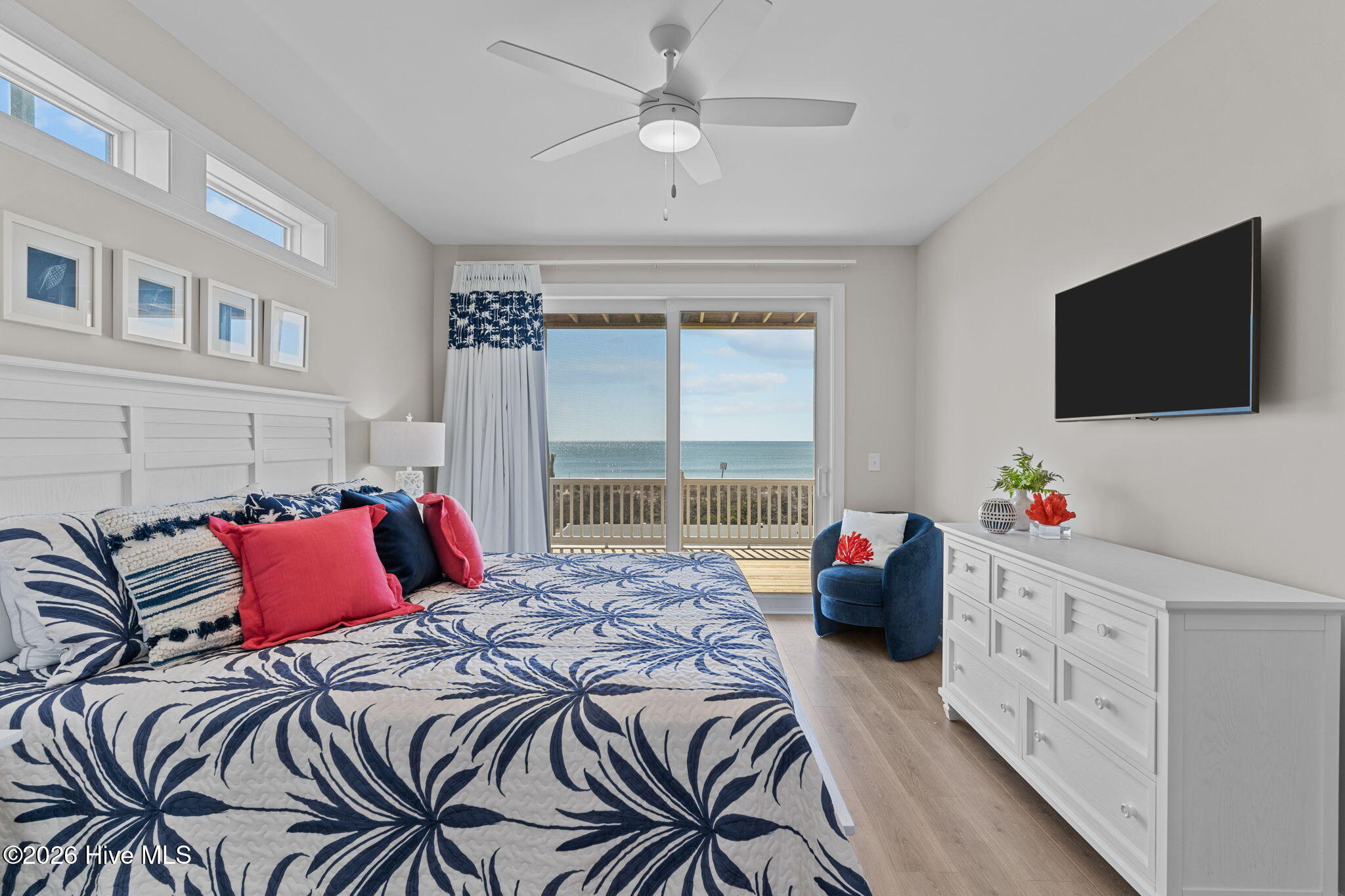 100554783 | Photo 26