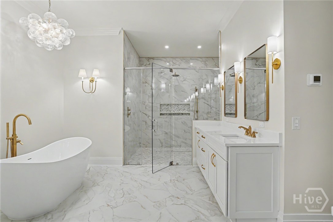 Primary En Suite Bath
