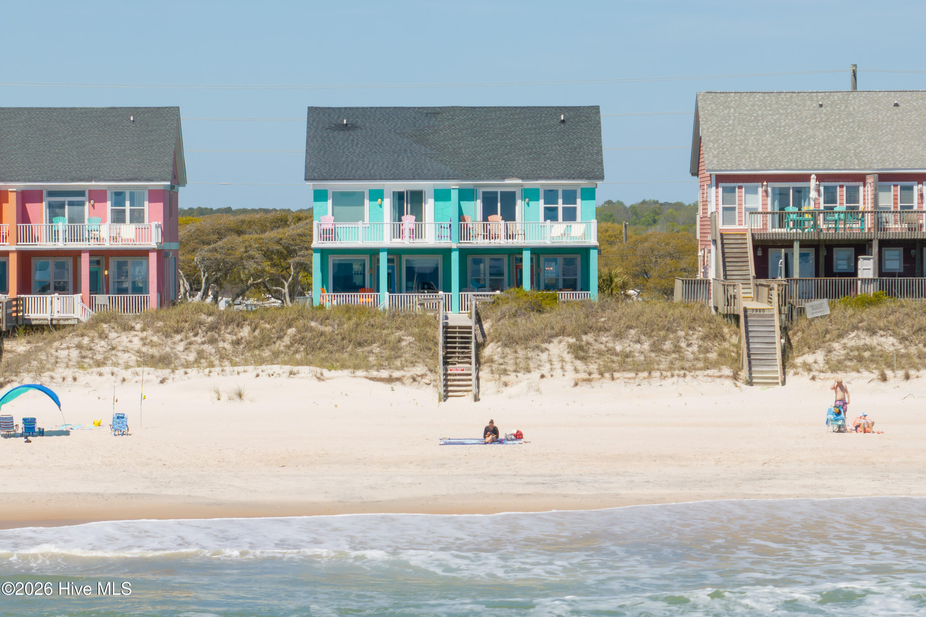 100566457 | Photo 47