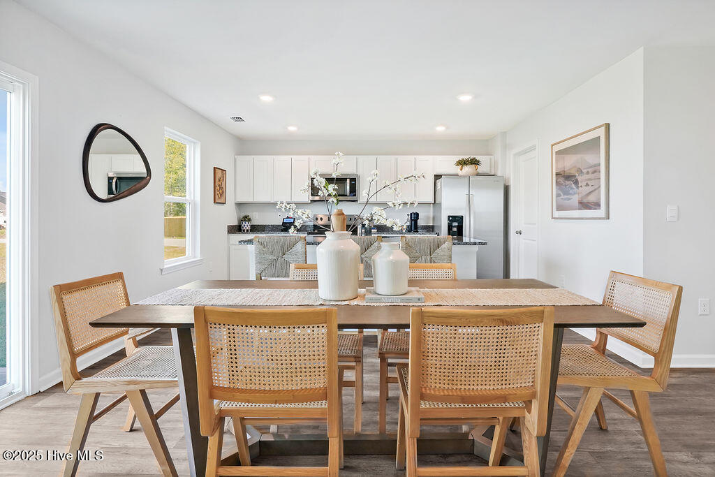 100546935 | Photo 11