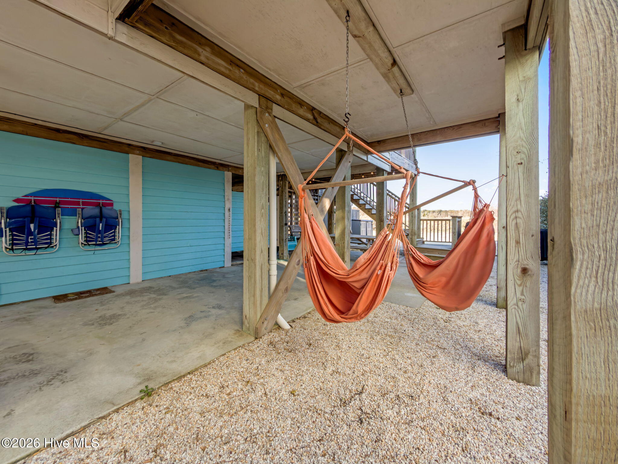 100553073 | Photo 44