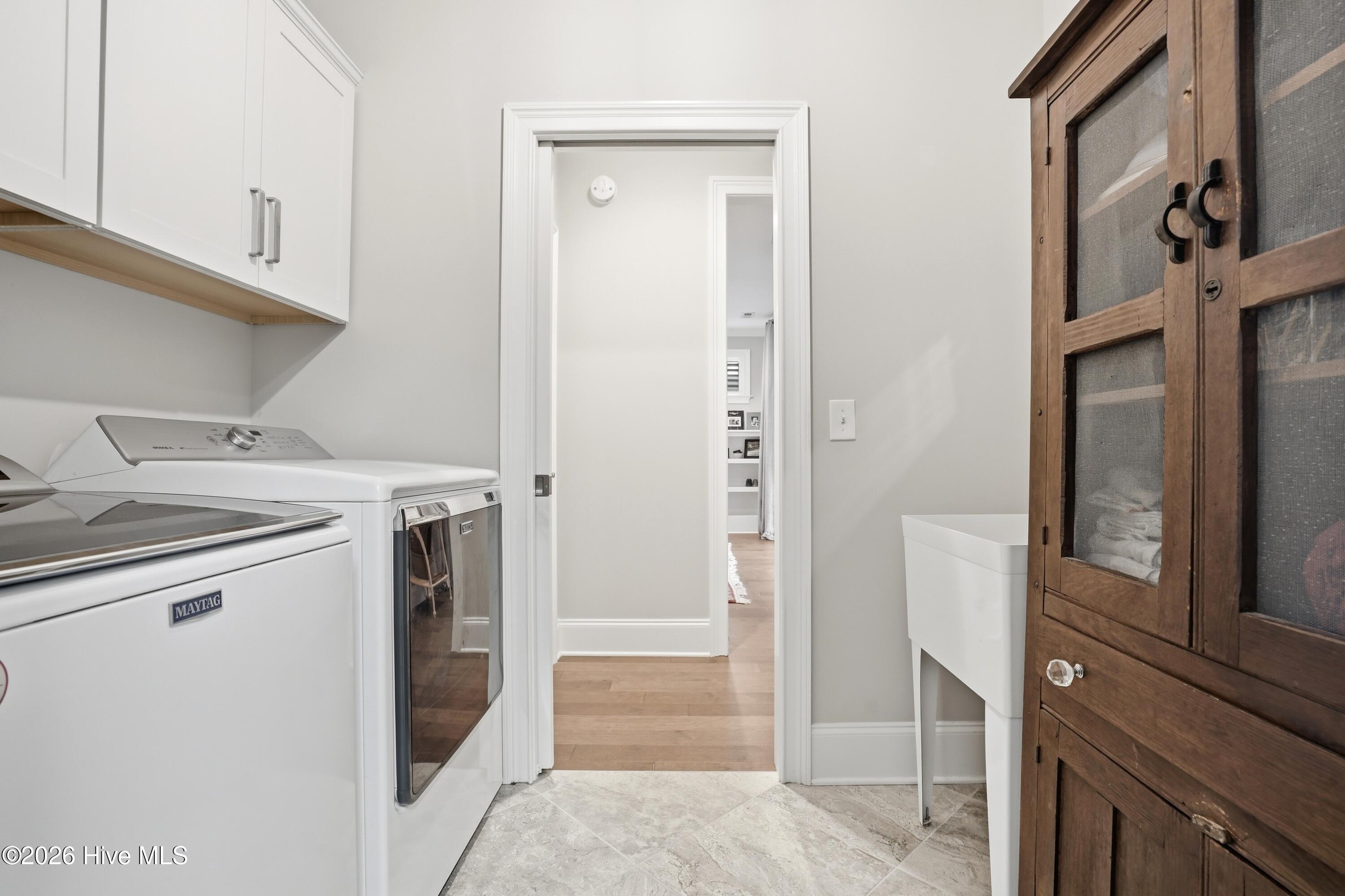 100561469 | Photo 41